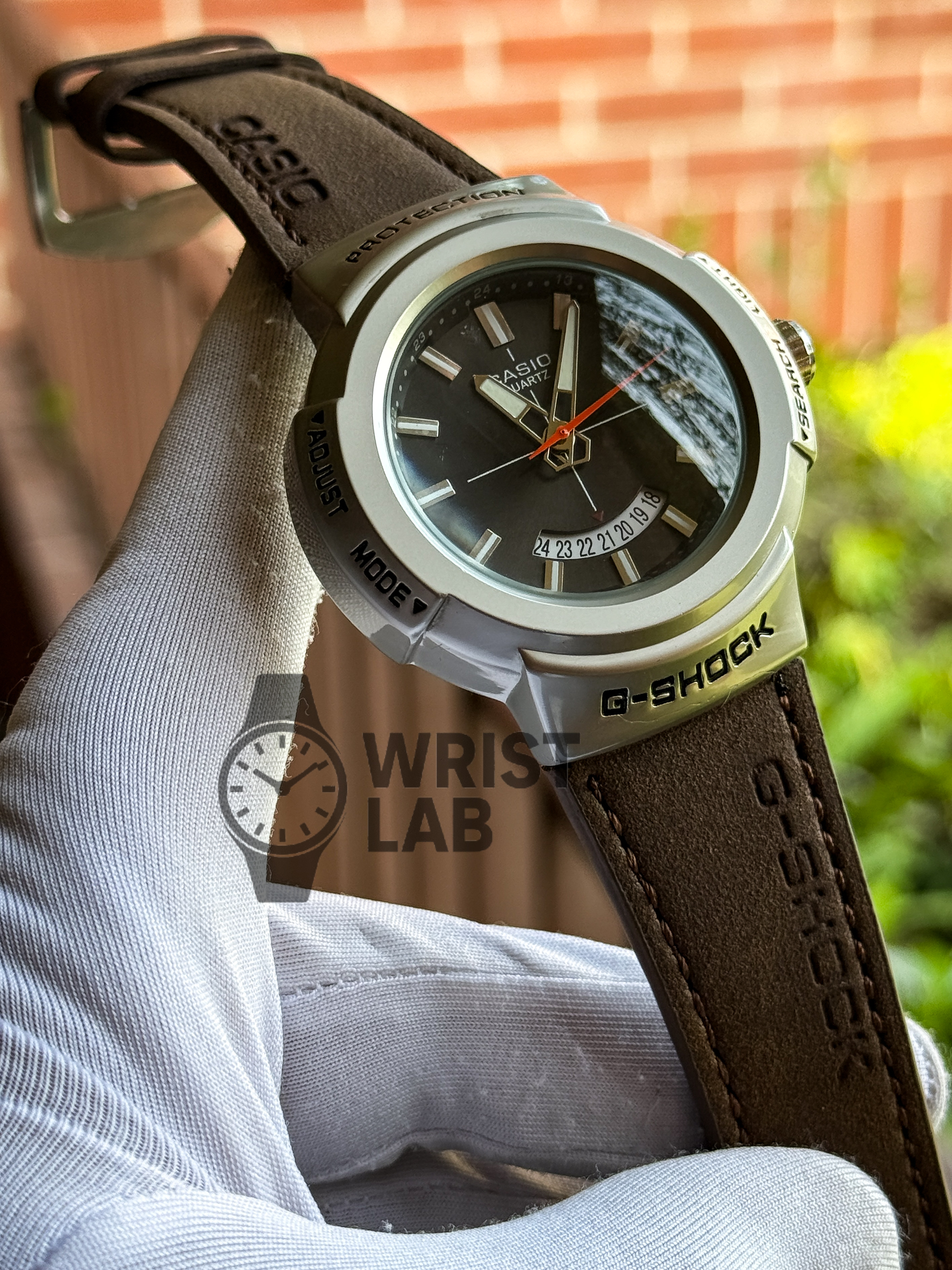 CASIO ROUND CASE BROWN BELT BLACK DIAL_img_1
