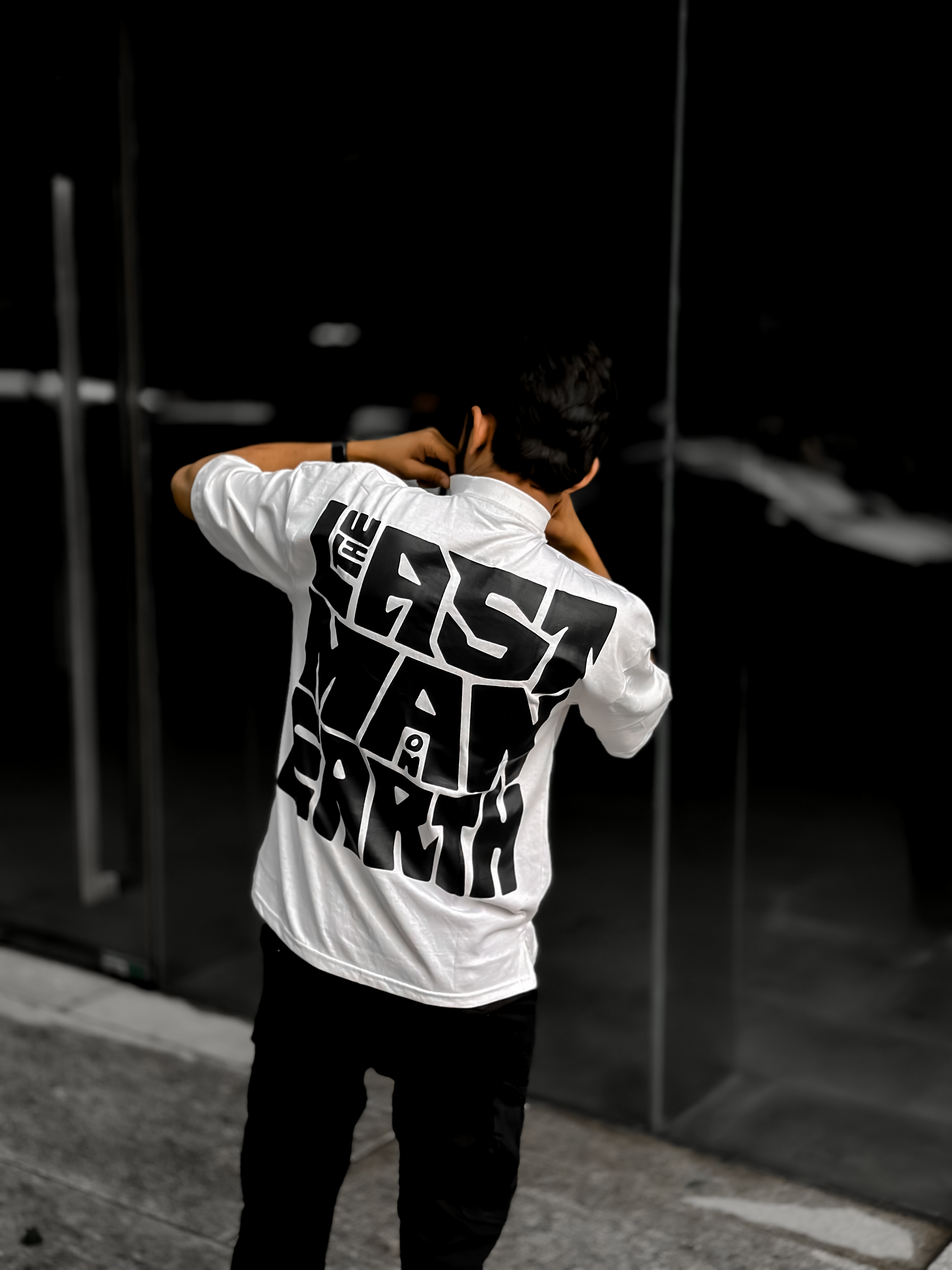 Last Man White_img_3