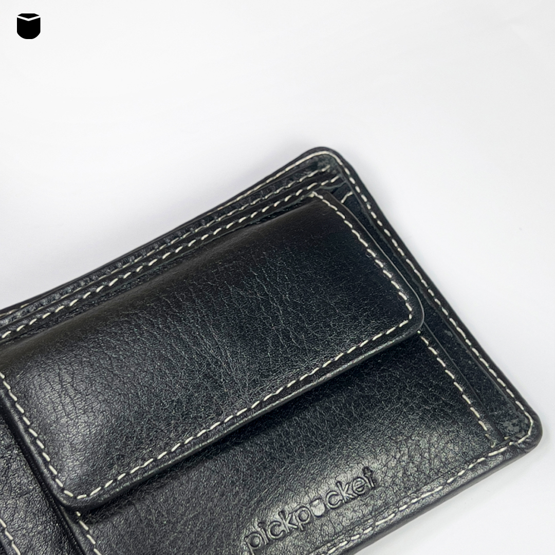 BlackVault Premium Leather Bi-Fold Wallet_img_4