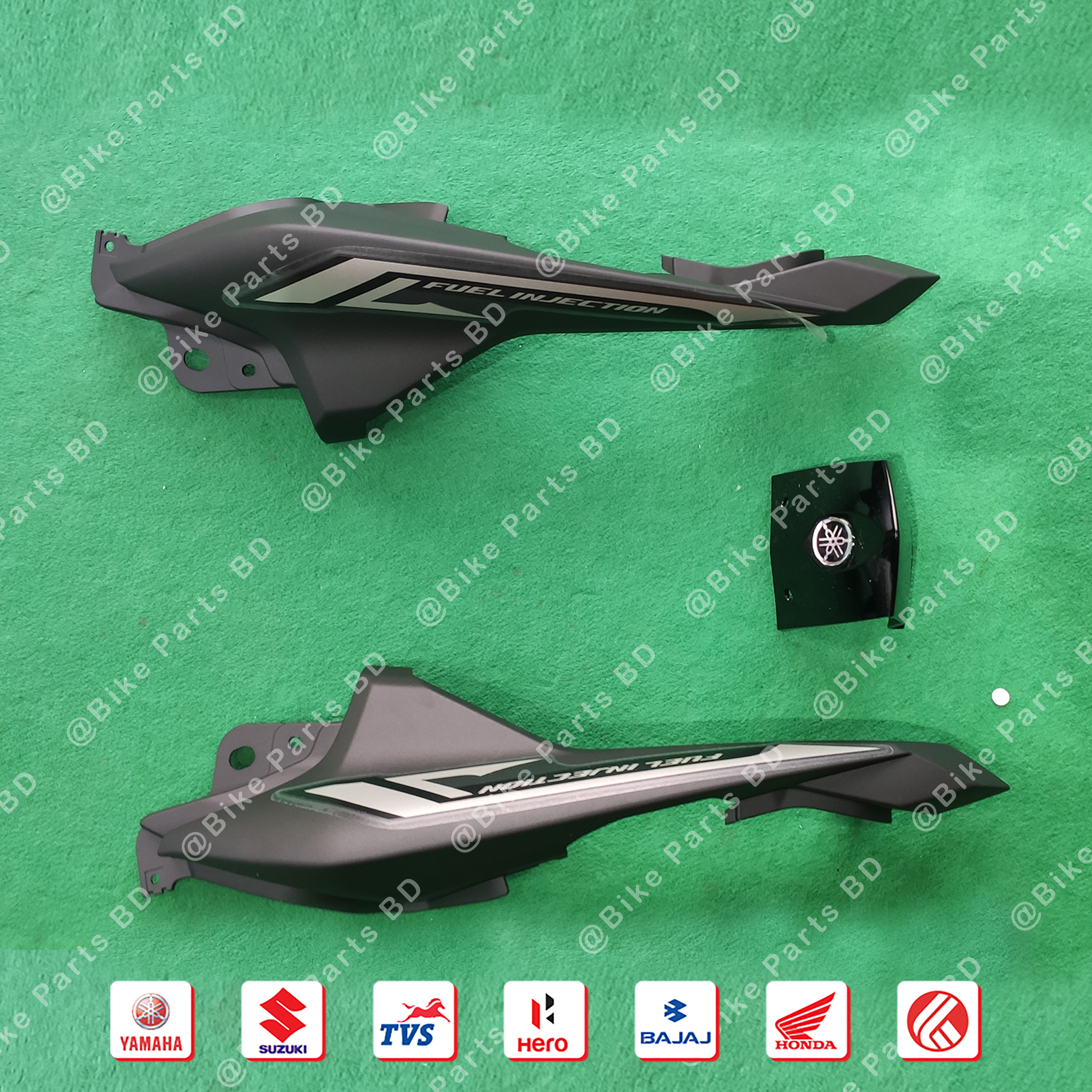 Cover-5 with Back Panel Yamaha FZS V2 (Dark Night) bike.