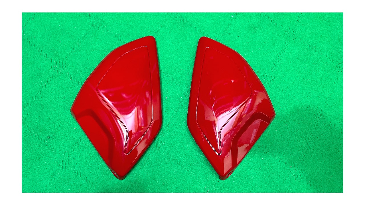 Side Cover Top (Glossy Red) for Yamaha FZS V3 bike. thumbnail 2