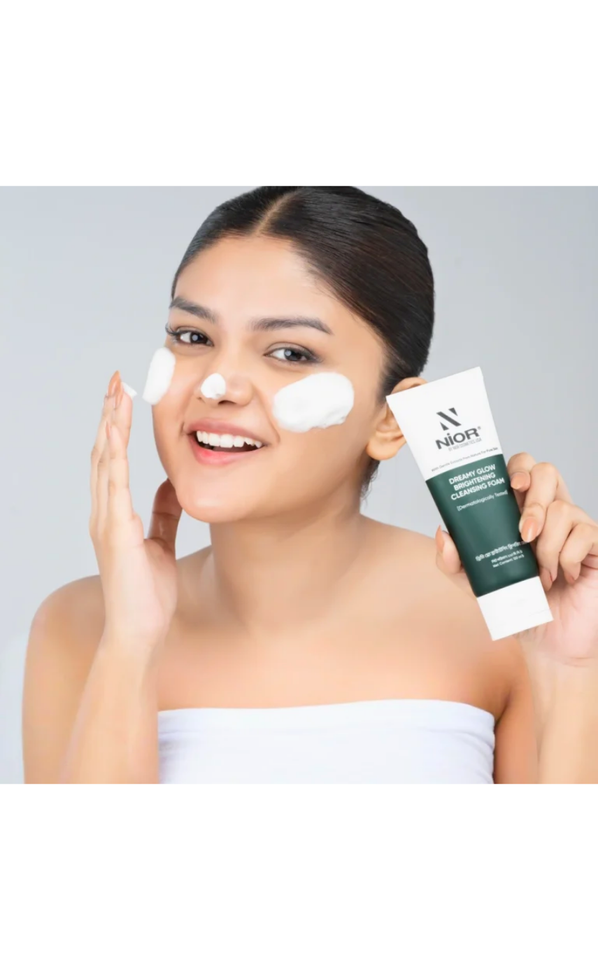 Nior Dreamy Glow Brightening Cleansing Foam 120ml - Image 4