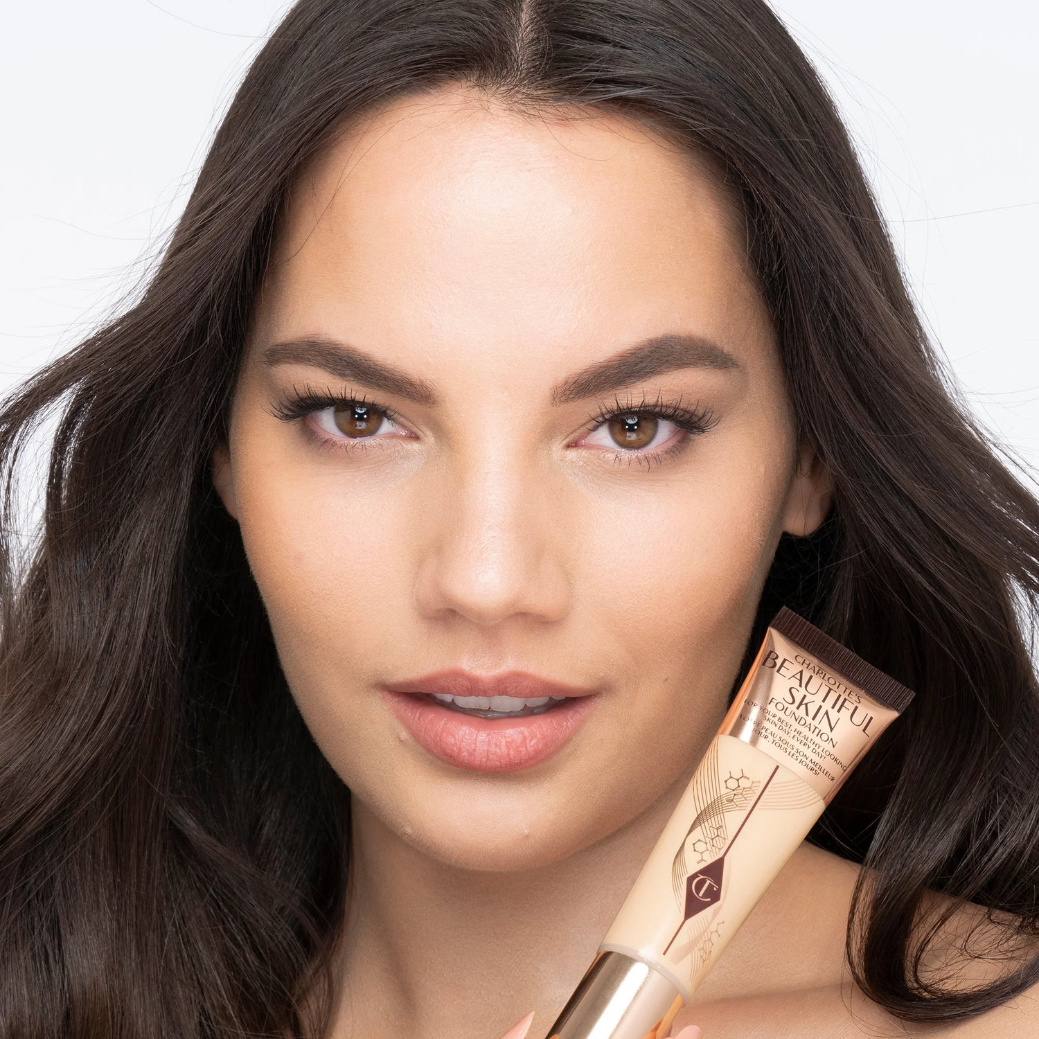 Charlotte Tilbury – Charlotte’s Beautiful Skin Foundation_img_5