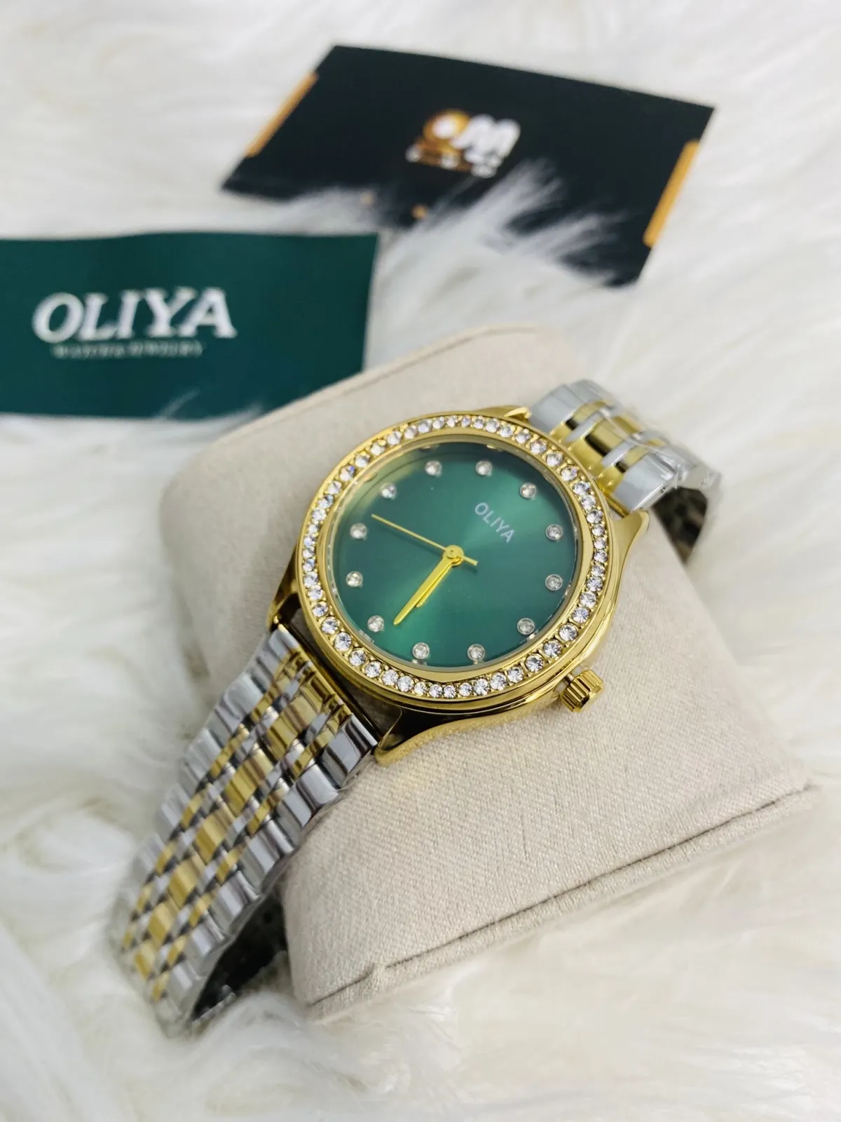 Oliya Girls  901 M