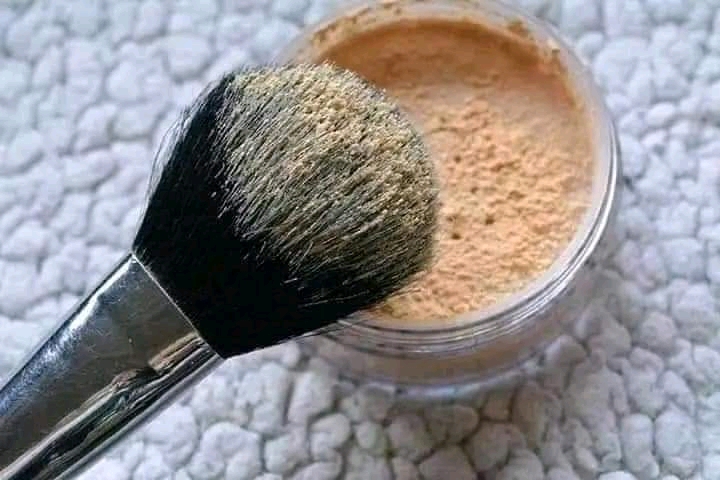 W7 Banana Dreams loose powder_img_1