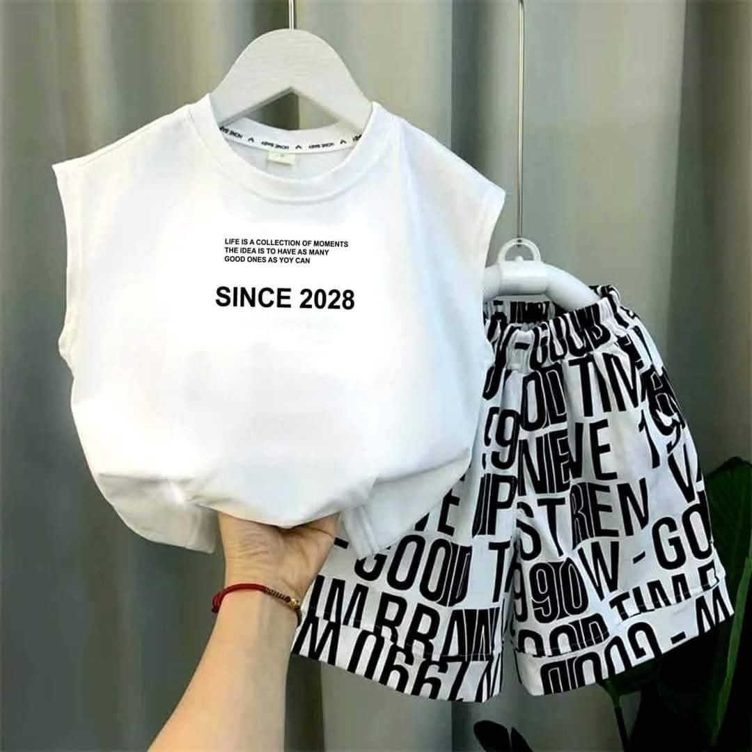 Half sleeve White T-shirt and Pant