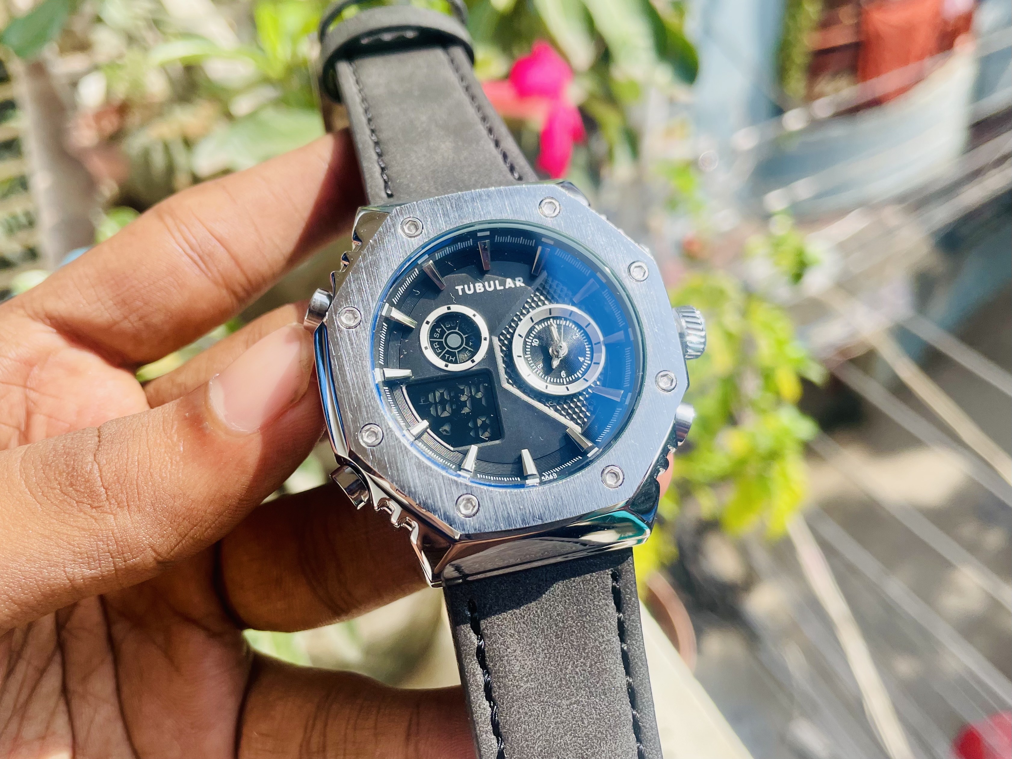 TUBULAR Tank Watch