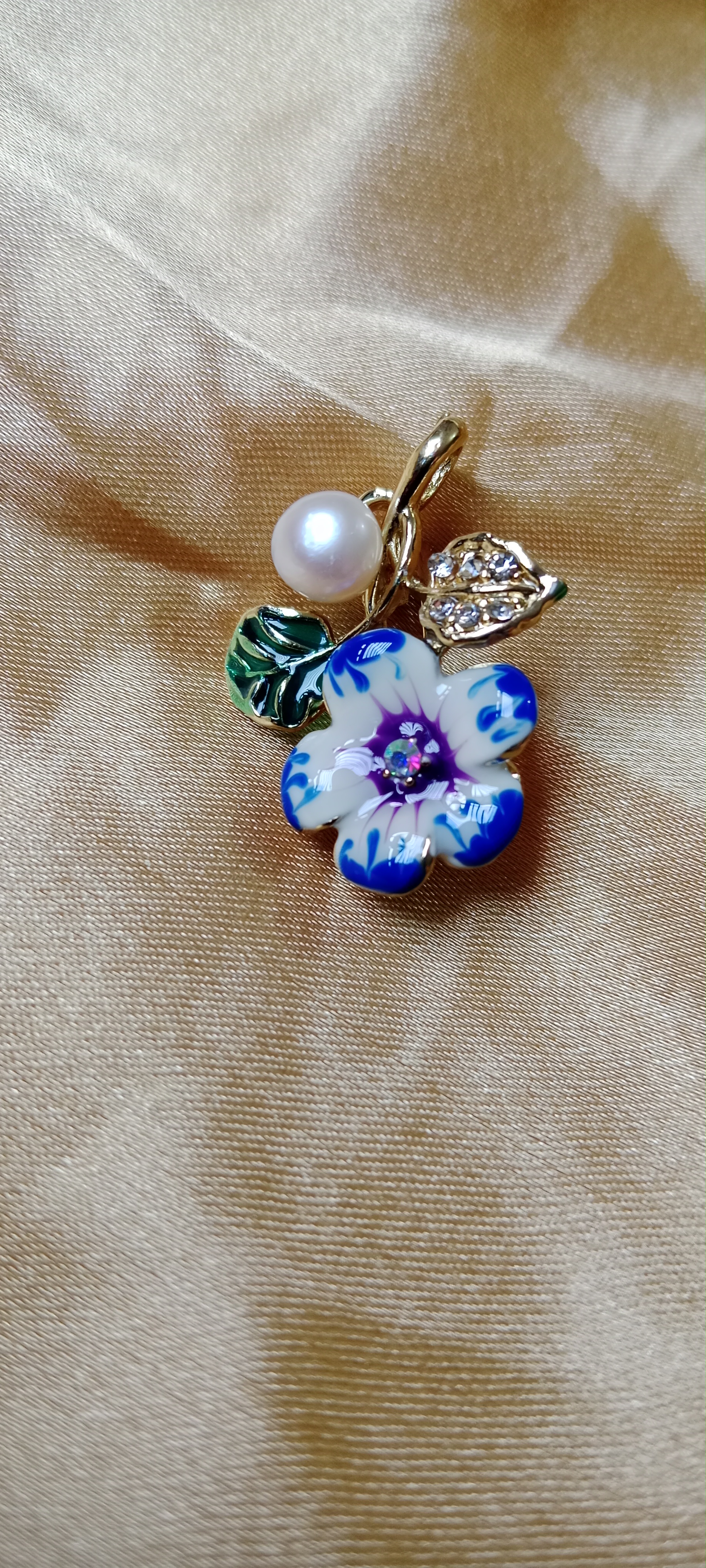 Brooch_img_9
