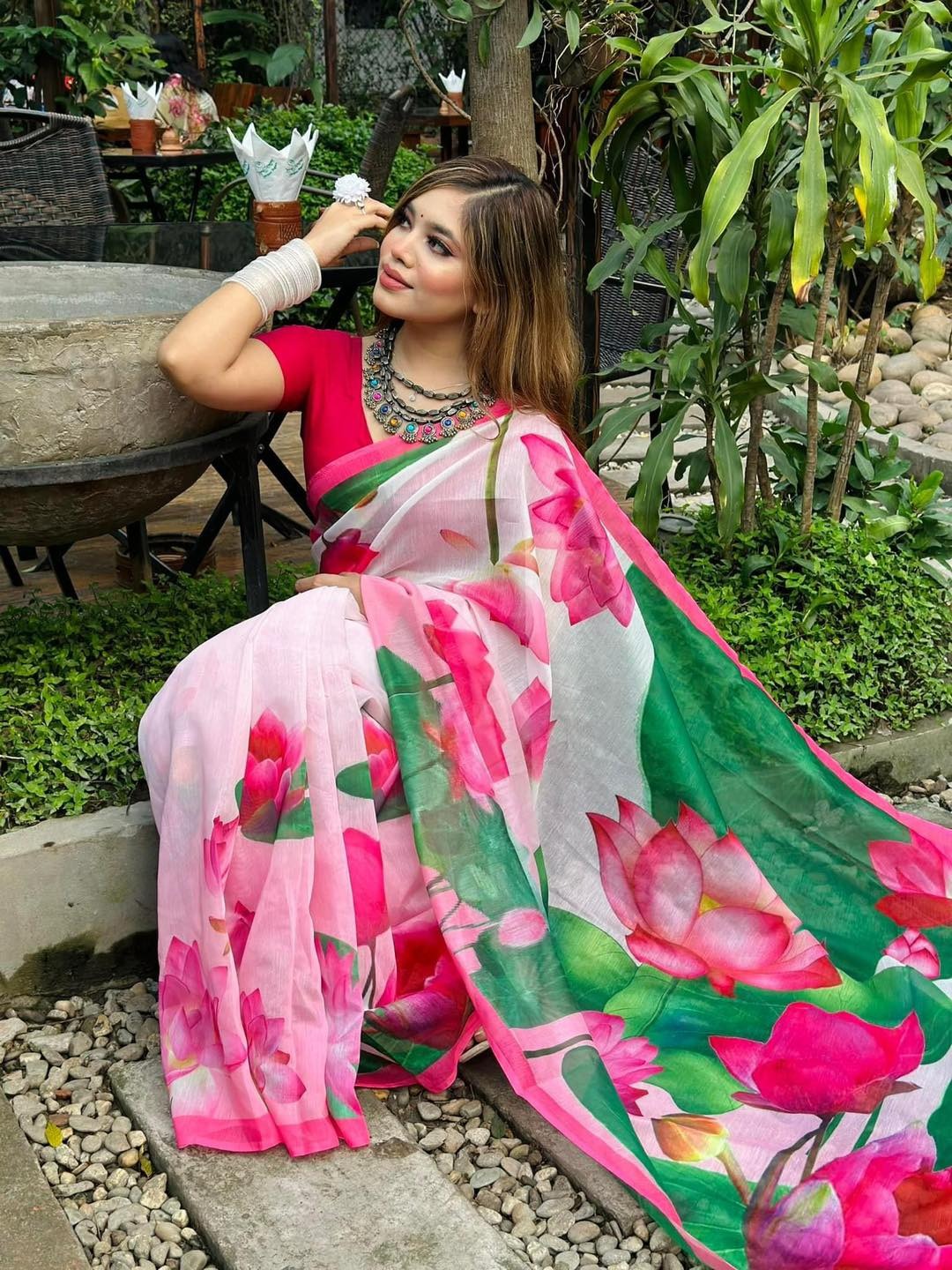 New Viral Attractive Sharee_img_4