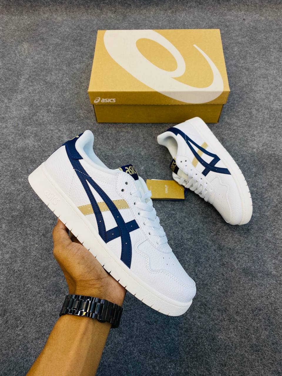 Onitsuka Tiger (size 40,41,44)