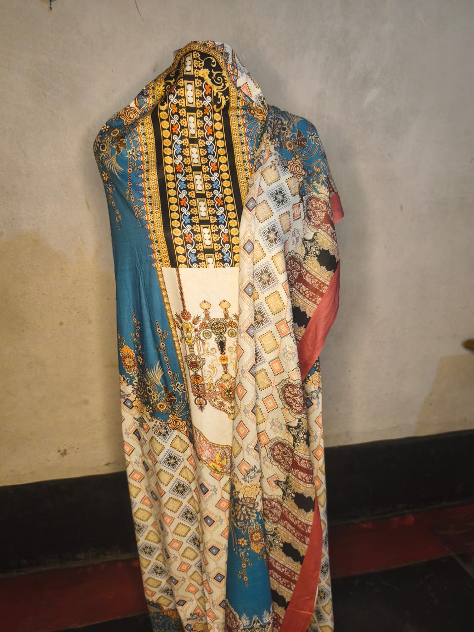 Vivek Premium Printed Lawn Three-Piece - 26_img_4