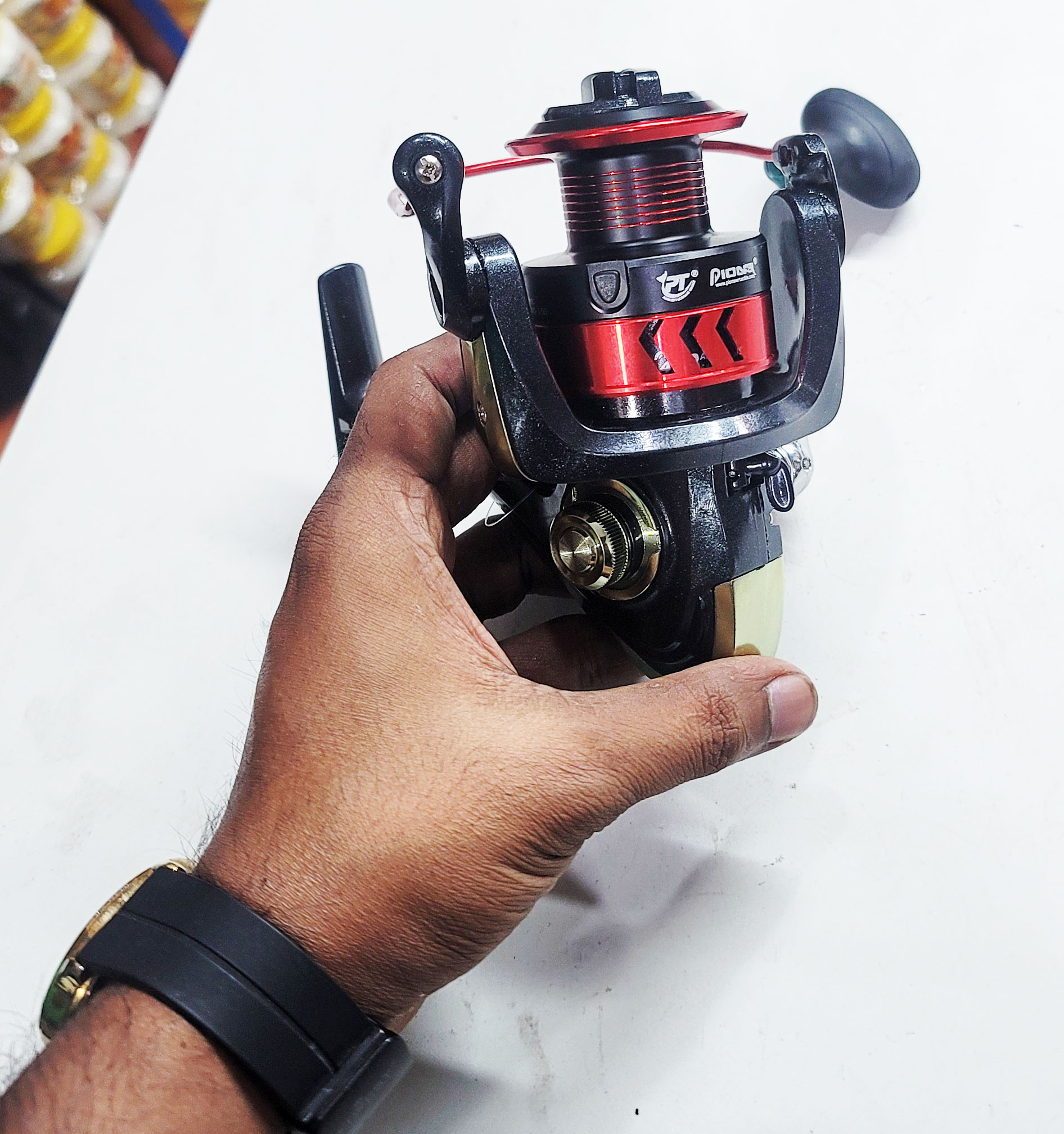 Rogue RG- 4000 ( Fishing Reel)_img_1