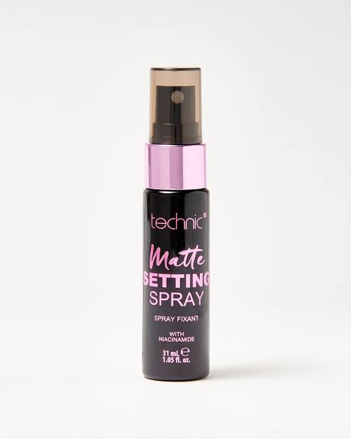 Technic Niacinamide Matte Setting Spray