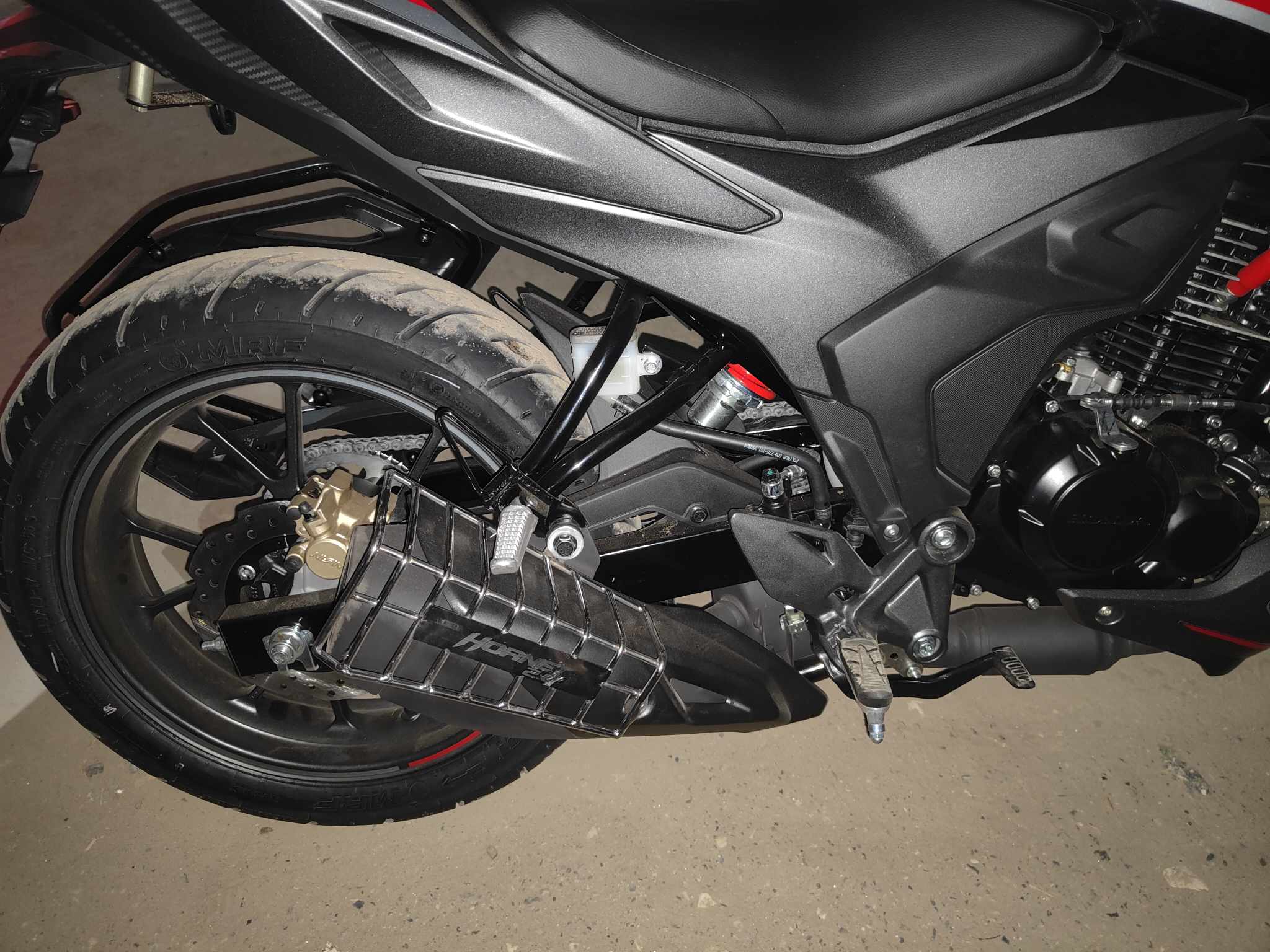 Premium SS Silencer Gourde For Honda Hornet & Hornet 2.0_img_1