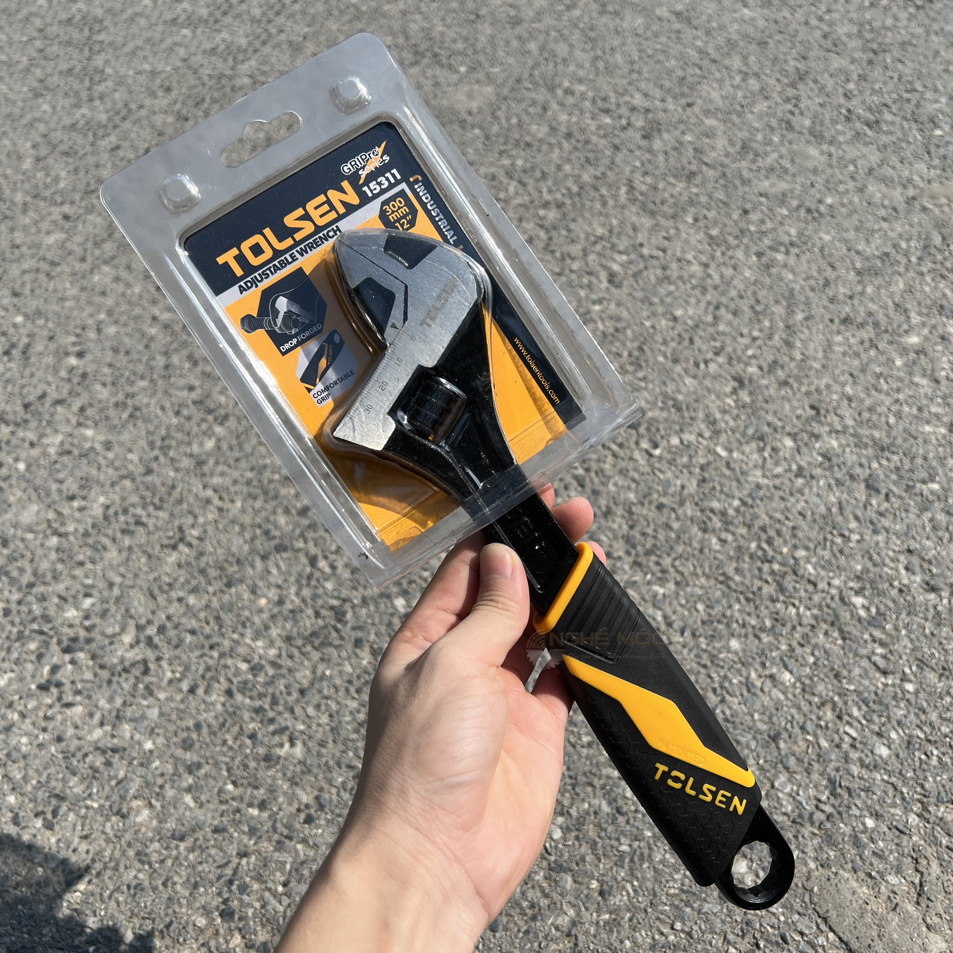 TOLSEN 15311 Adjustable Wrench, 12" (300mm), Industrial GRIPro Series, Black Finished & Polished, Two-Component Plastic Handle, Max Opening 35mm | Model: 15311_img_8
