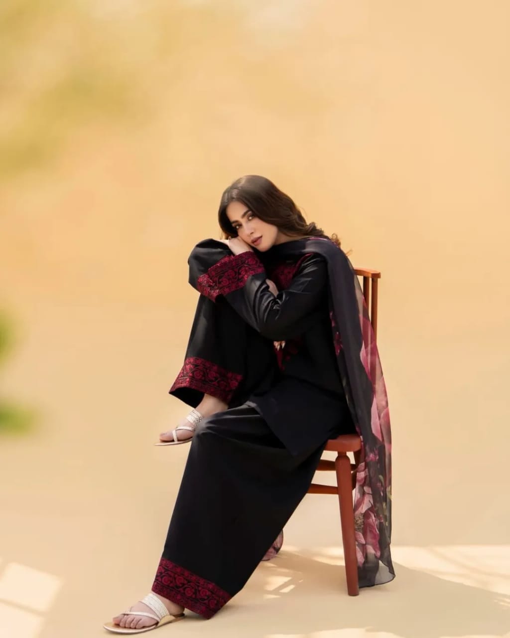 The Rani Posh Kurta Set image 4