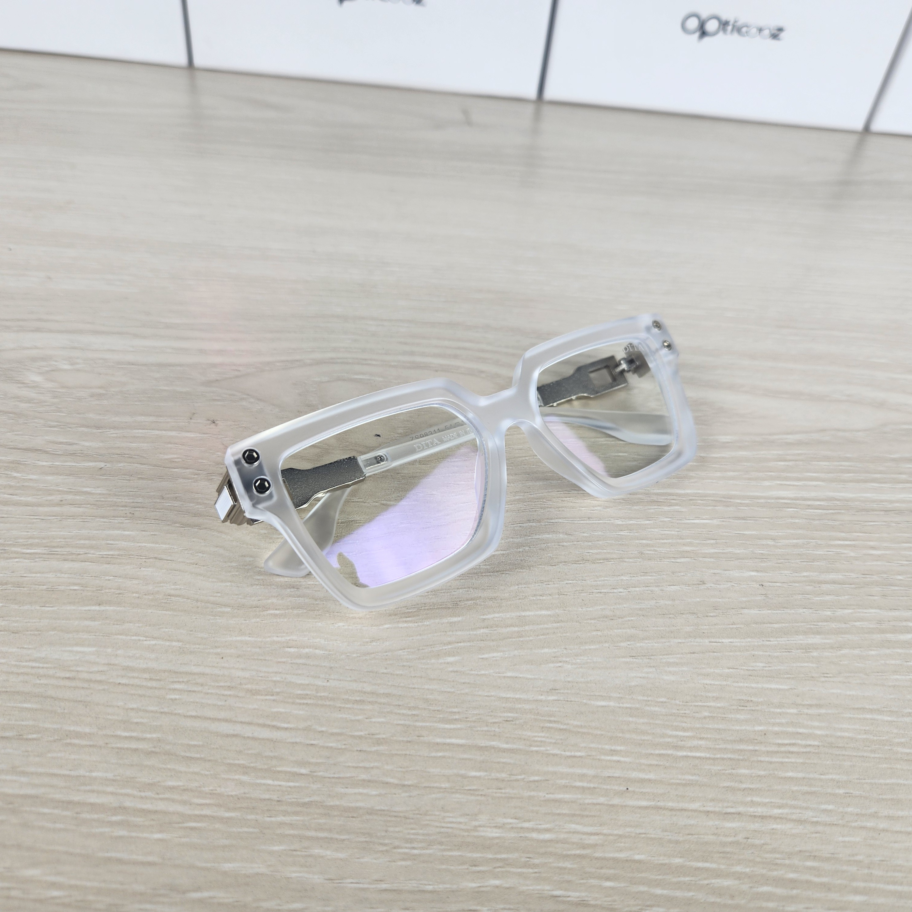 220 Premium Brand Eyewear_img_1