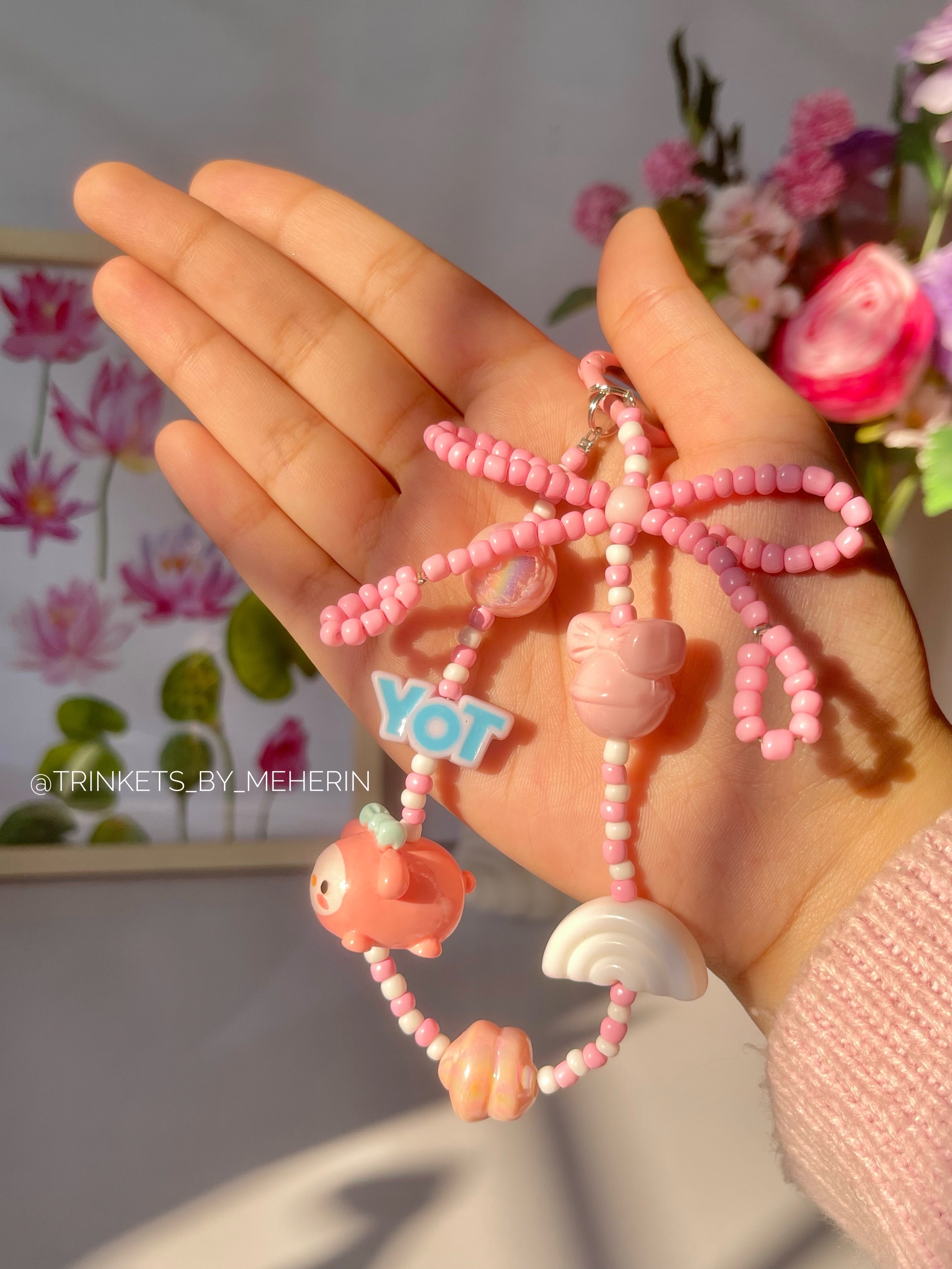 Little doll bow beaded charm_img_0
