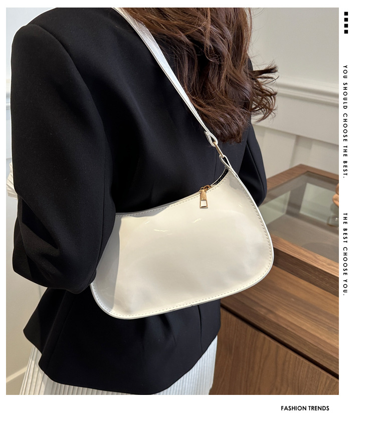 Glossy shoulder bag_img_1