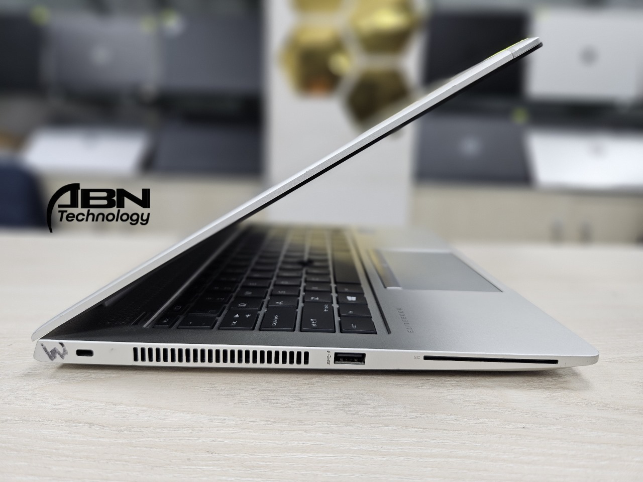 HP EliteBook 840 G5/G6. Core i5, 8th Gen. 8GB RAM, 256GB SSD. 14.1" Display_img_1
