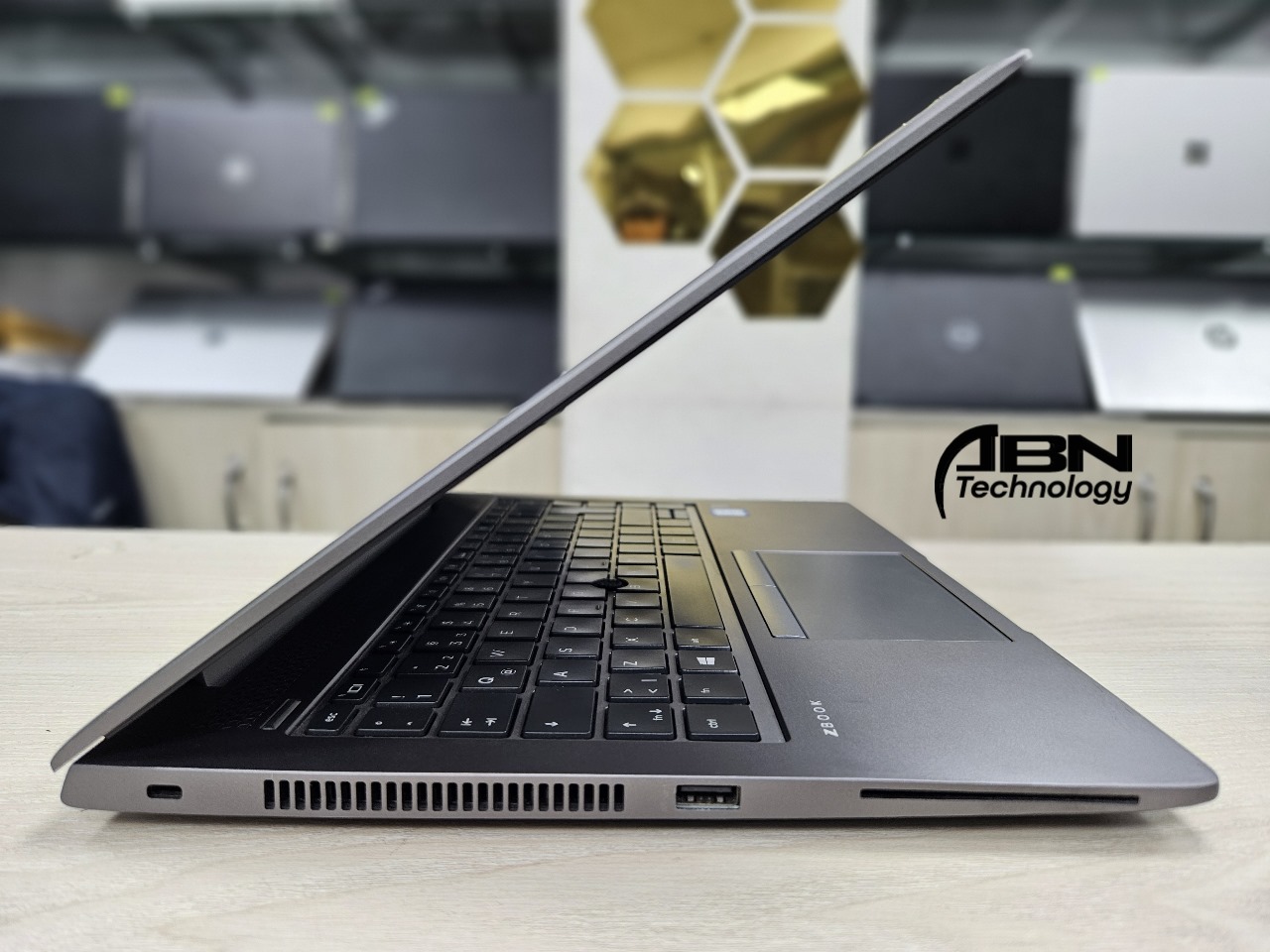 HP ZBook 14u G6. Core i5, 8th Gen. 8GB RAM, 256GB SSD. 14.1" Display