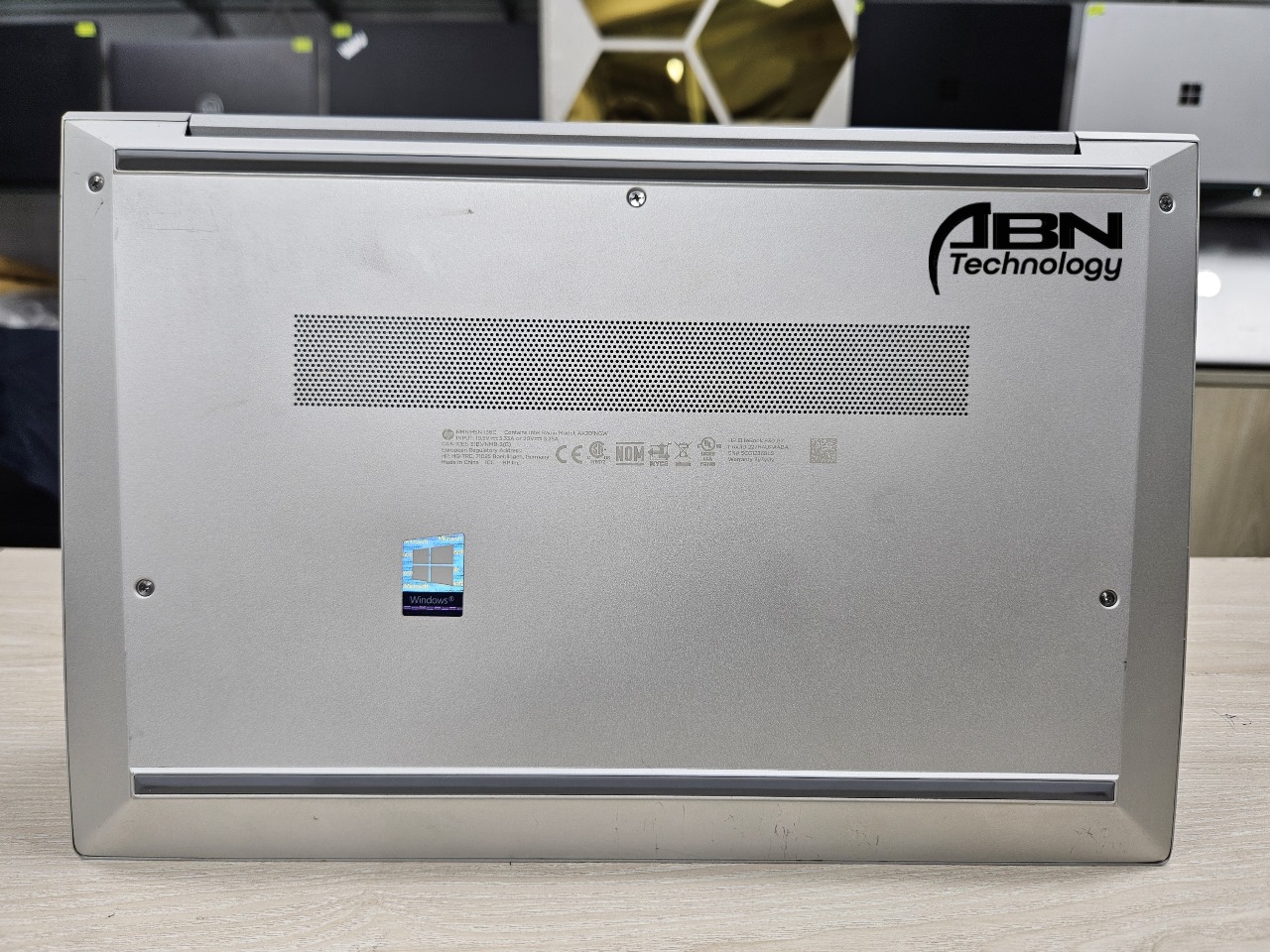 HP EliteBook 840 G8. Core i5, 11th Gen. 16GB RAM, 512GB SSD. 14.1" Display._img_3