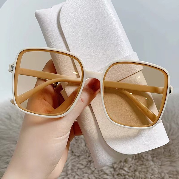 Colourful sunglass_img_4