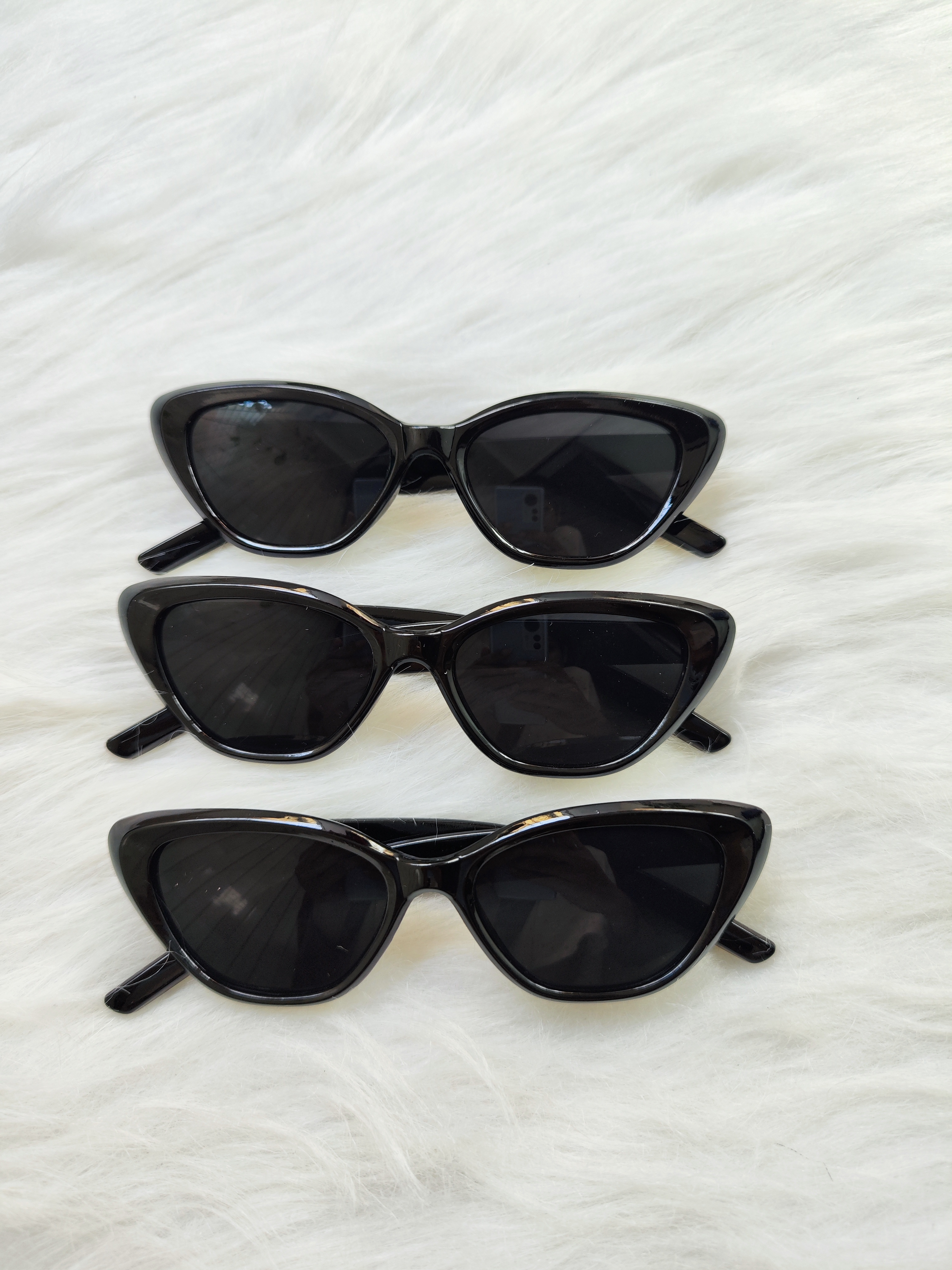 Trendy cat  Black sunglasses_img_3