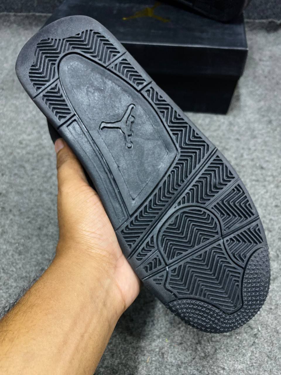 Sneakers Model Name! – Aj4 Black Cat_img_2