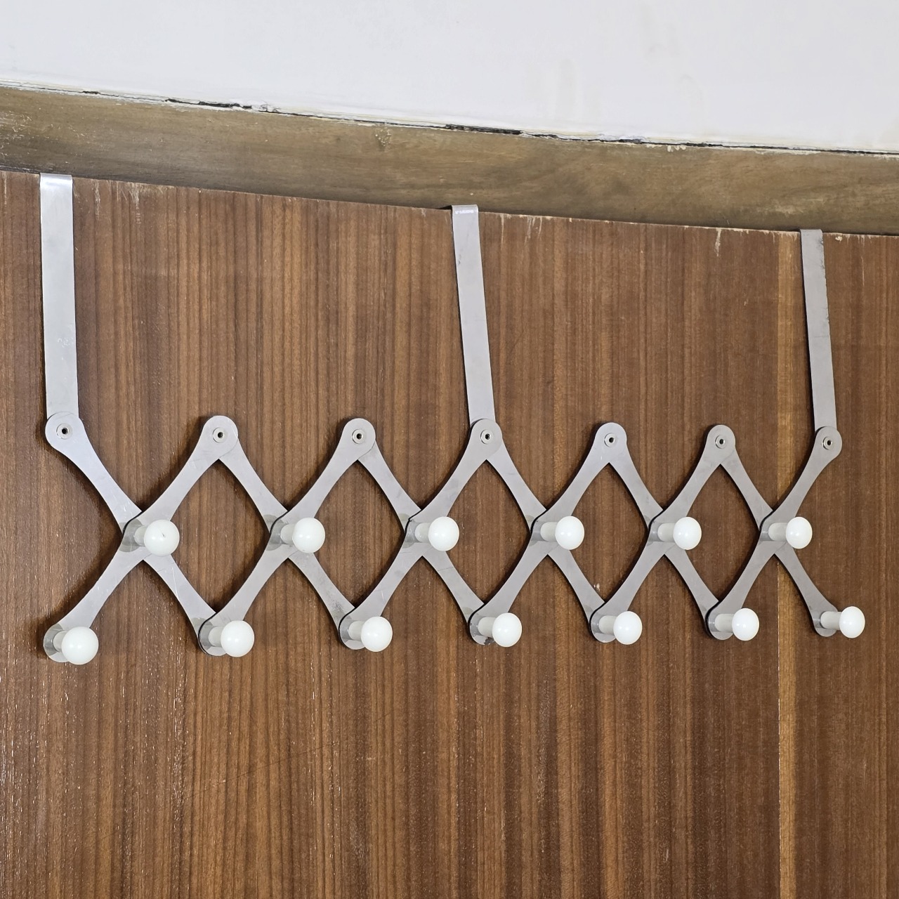 SS Flexible Door Hanger_img_0