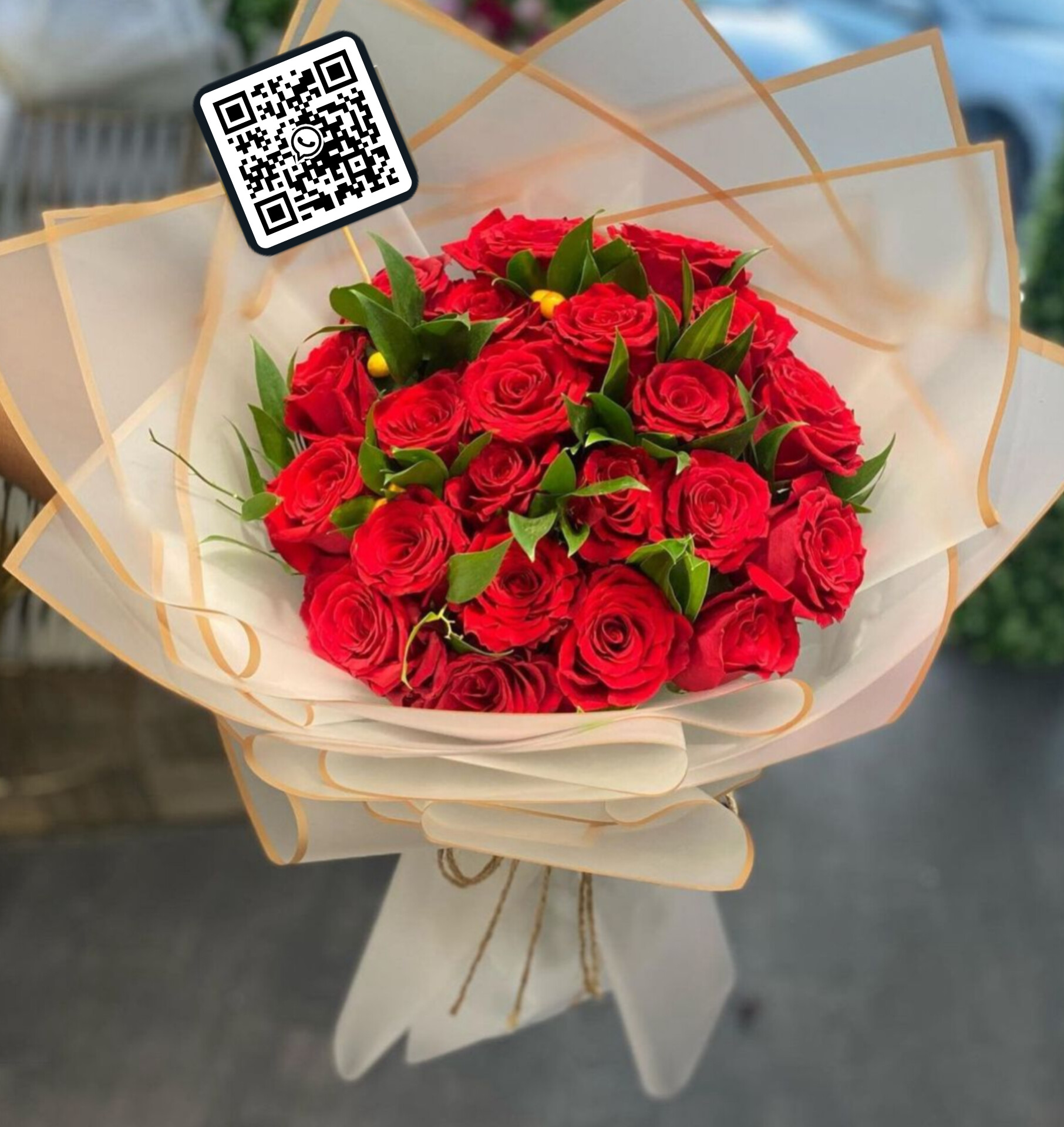 Red & light gold bouquet.