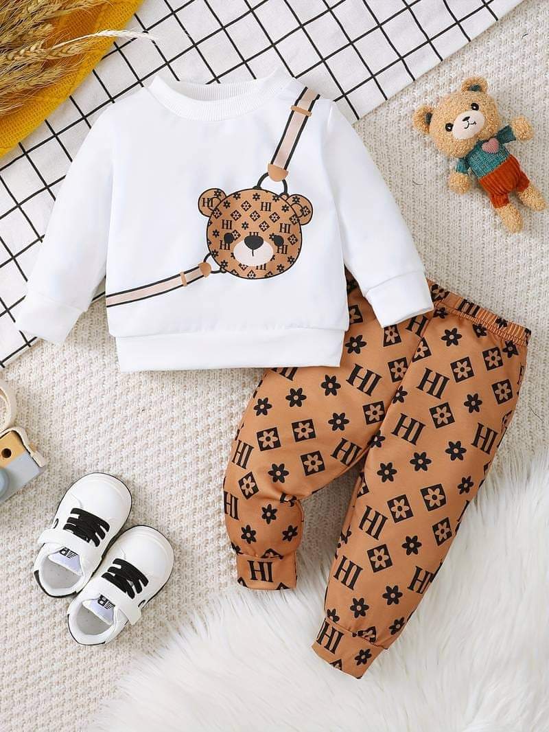 Sweat shirt and trousers set