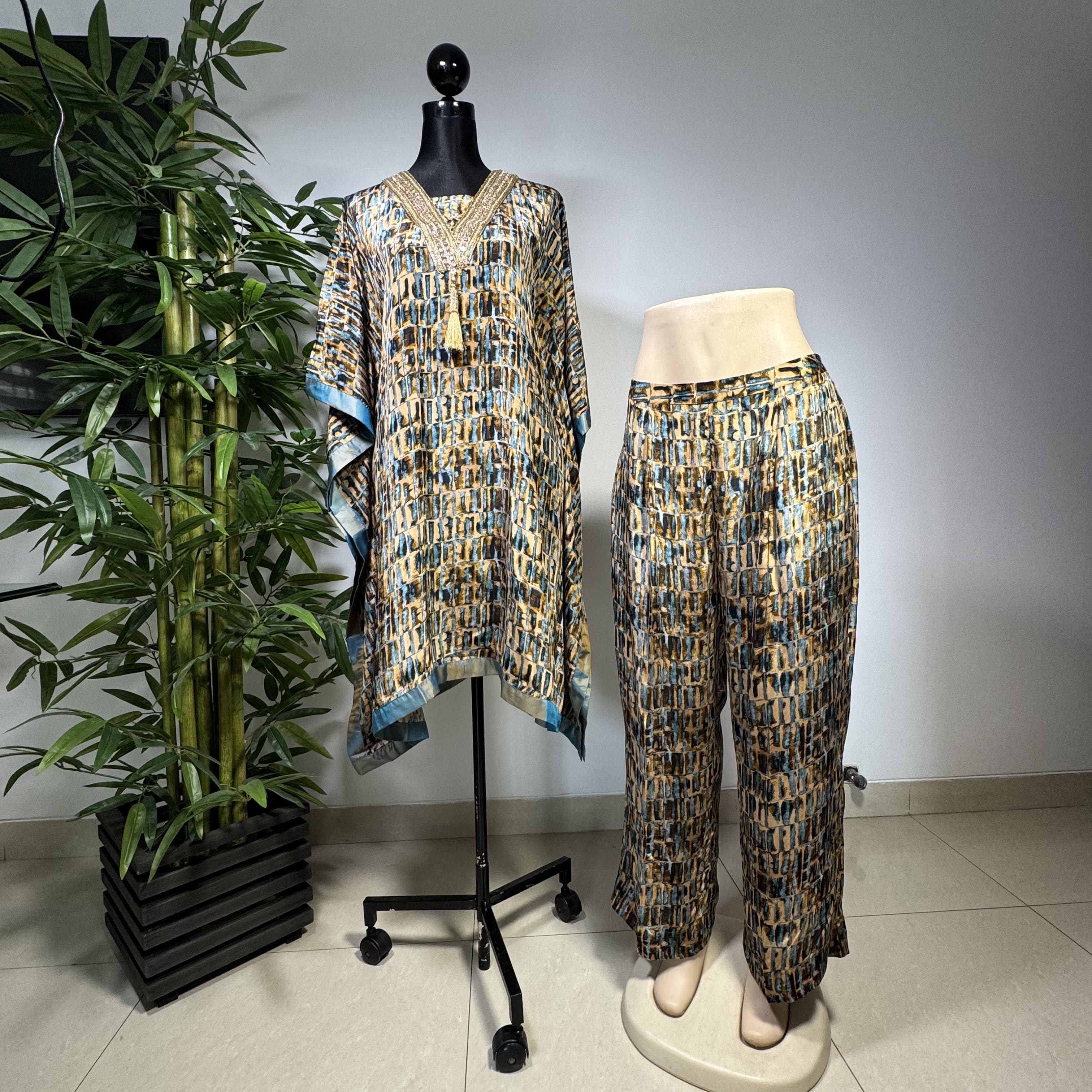 Abstract Luxe Printed Kaftan Set with Pants - Image 1