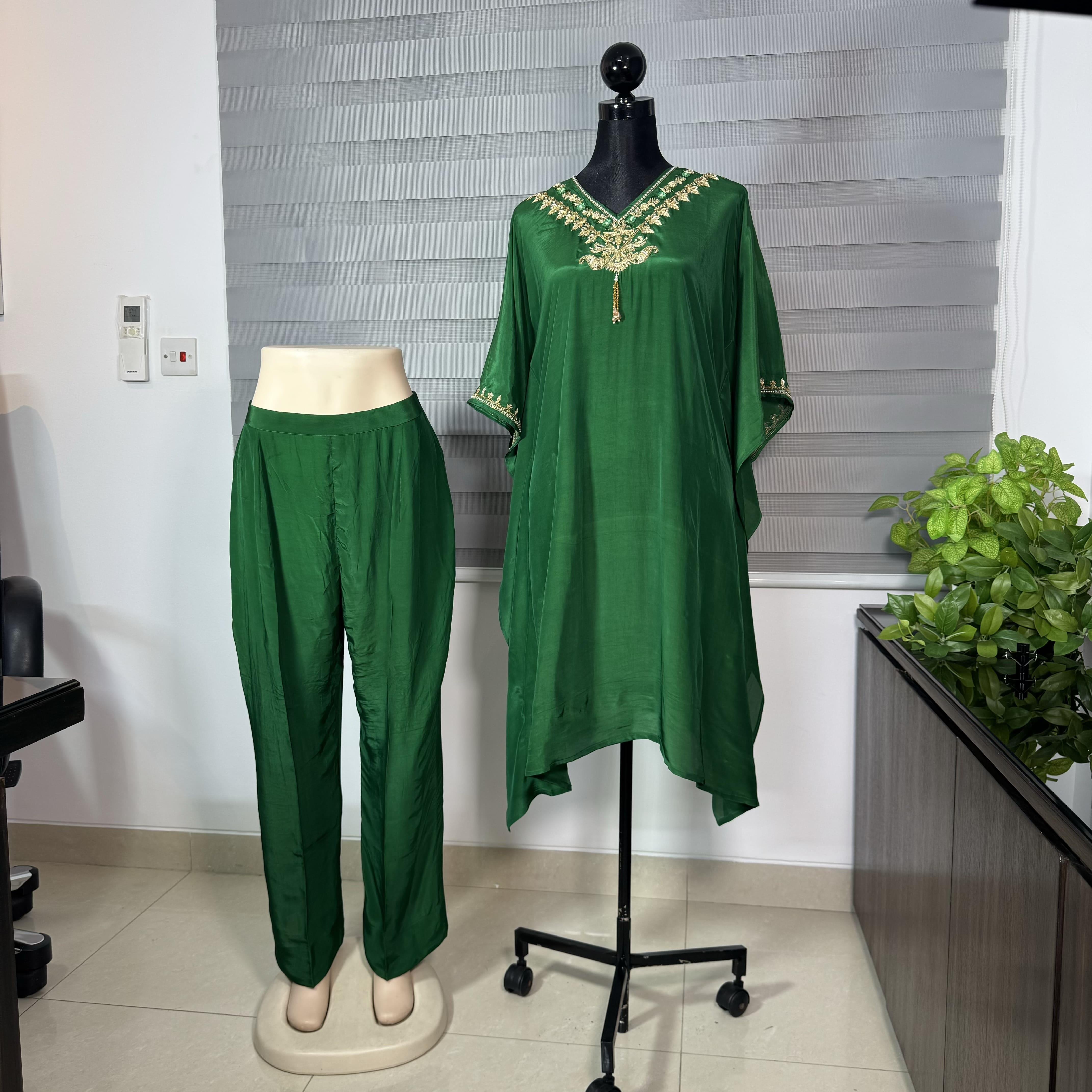 Emerald Green Embroidered Kaftan Set with Pants - Image 1