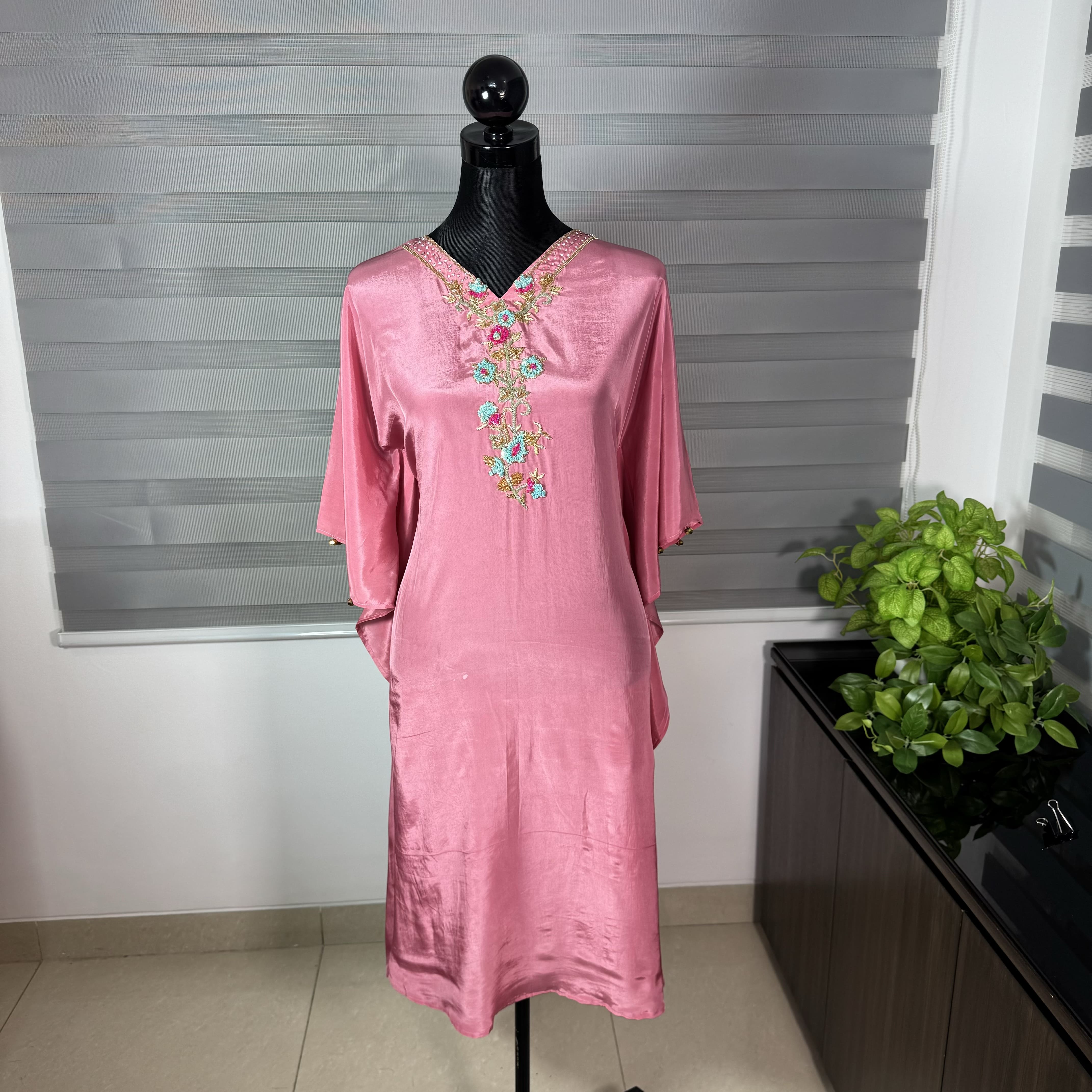 Blush Pink Embroidered Kaftan Set with Straight Pants - Image 3