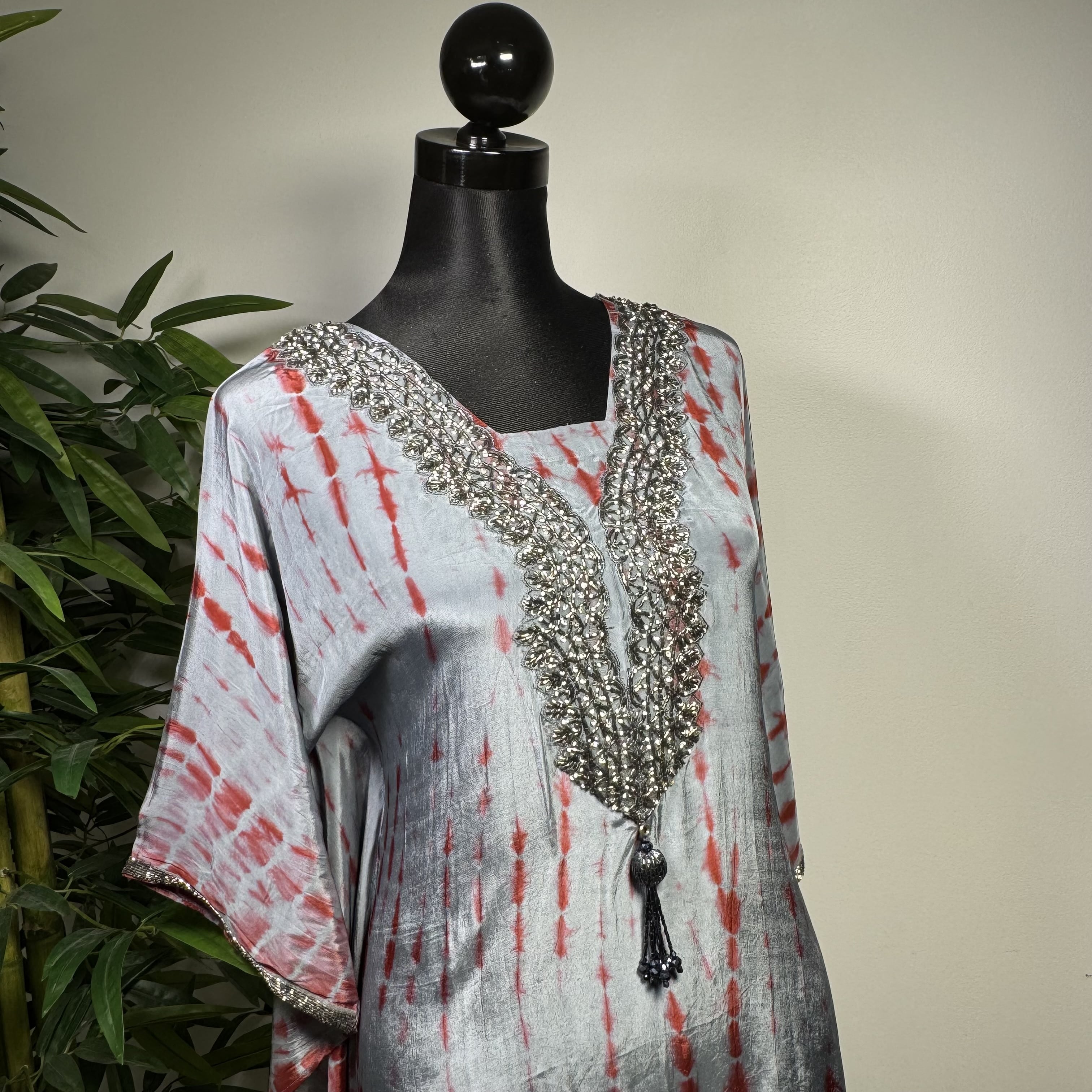 Women's Tie-Dye Kaftan - Set with Embellished Neck – Kaftan Top & Relaxed Pants - Image 4