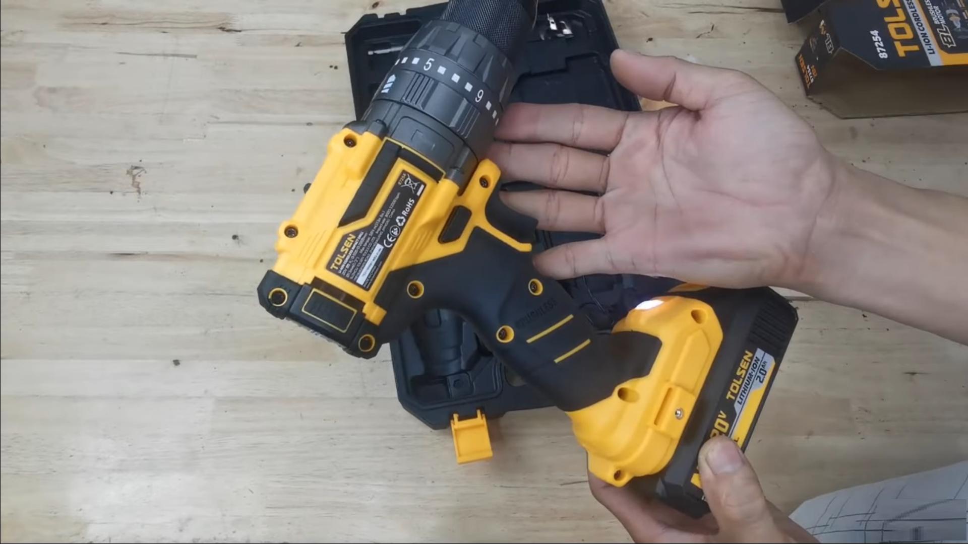 TOLSEN 87254 20V Li-ion Brushless Cordless impact Drill 13mm With 14pcs accessories & including 2 battery and Charger; Model 87254_img_2