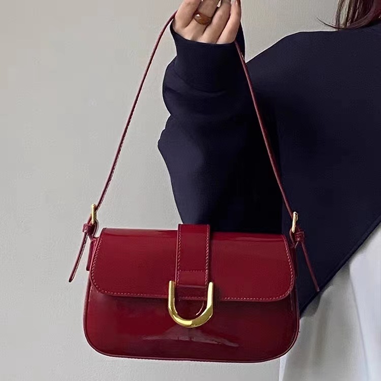 U Glossy premium shoulder bag_img_5