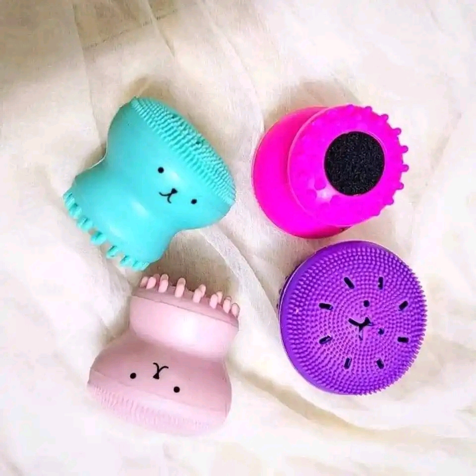 Octopus Cleansing Scrub