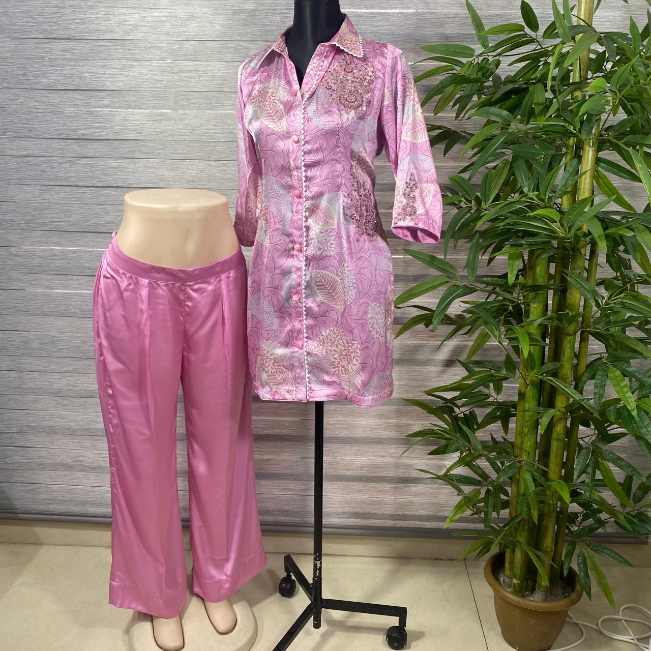 Lilac Satin Tunic & Trousers Set with Floral Embroidery - Image 4