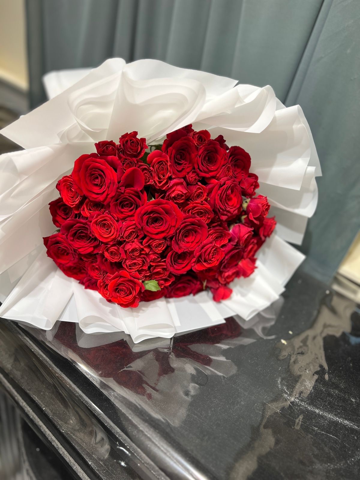 Red rose & baby roses_img_1