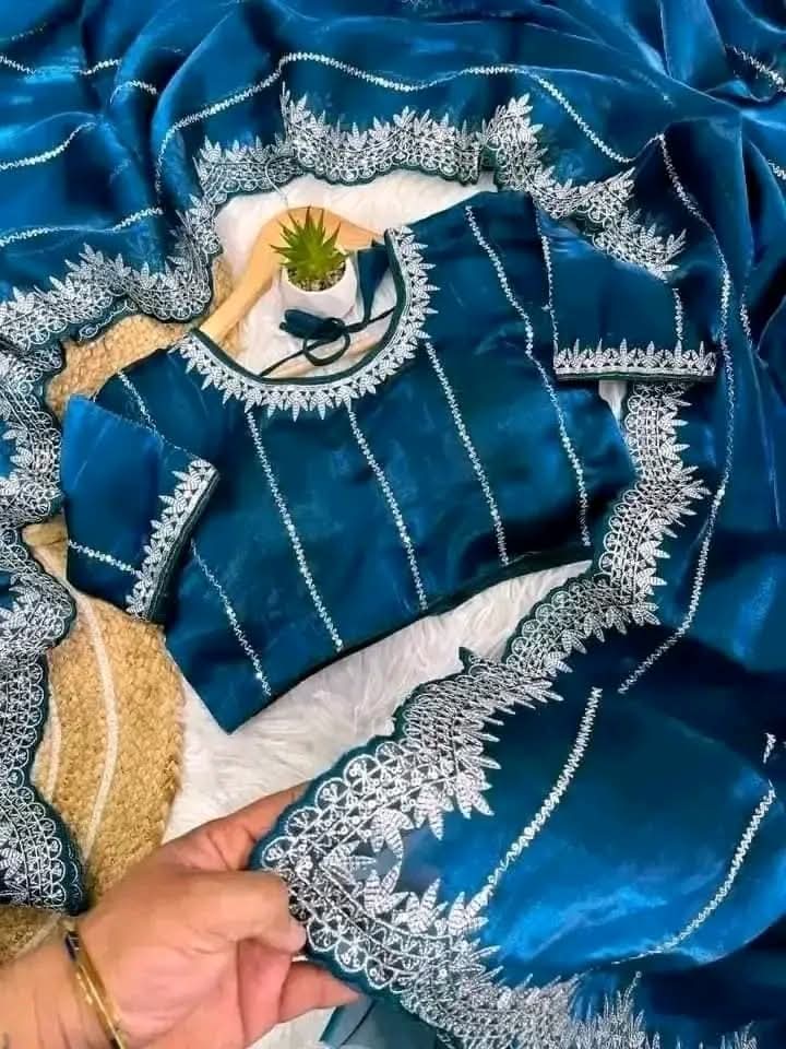 Georgette Sharee with Blouse Piece_img_1