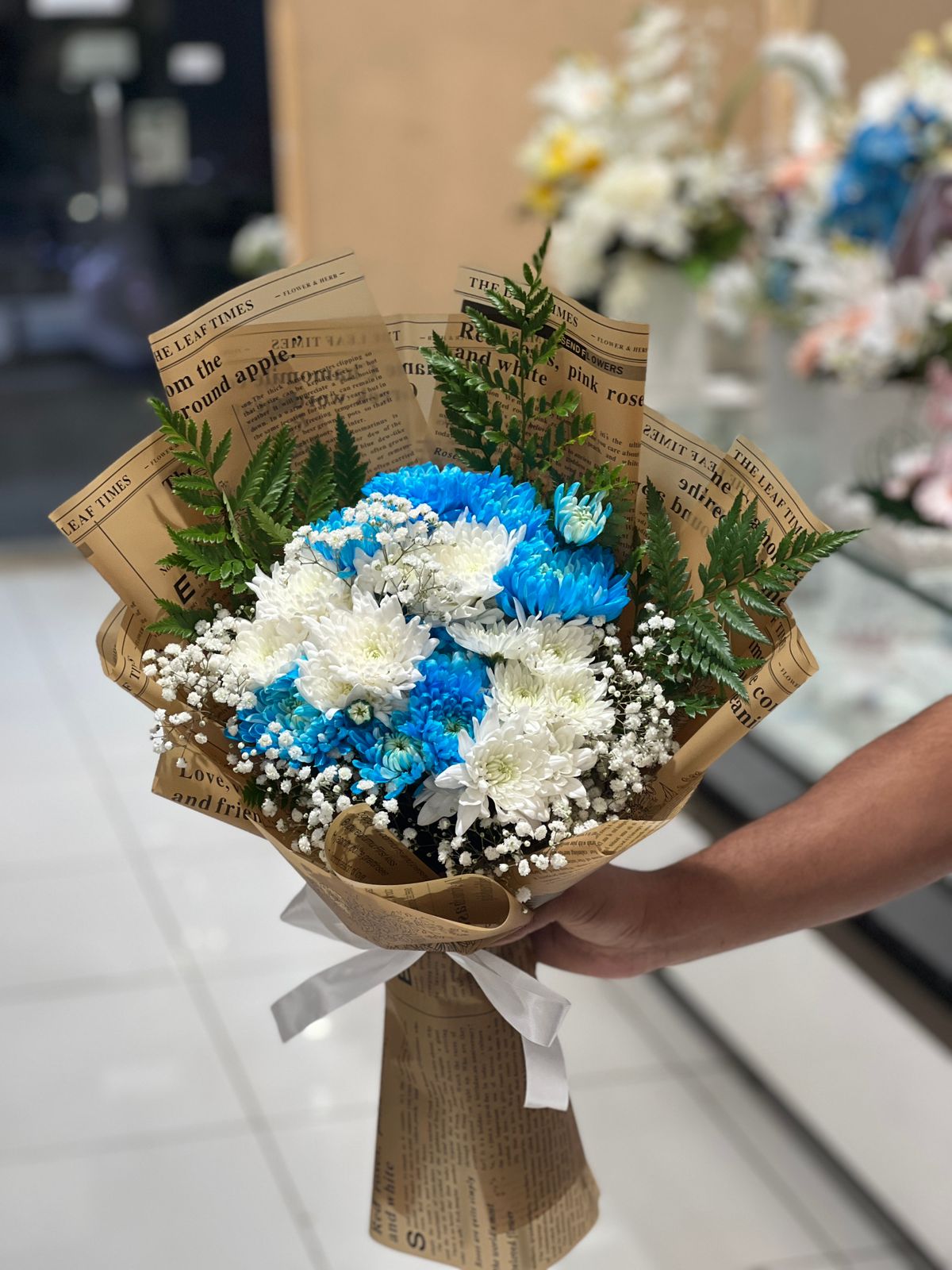 Blue & White creez flowers bouquet