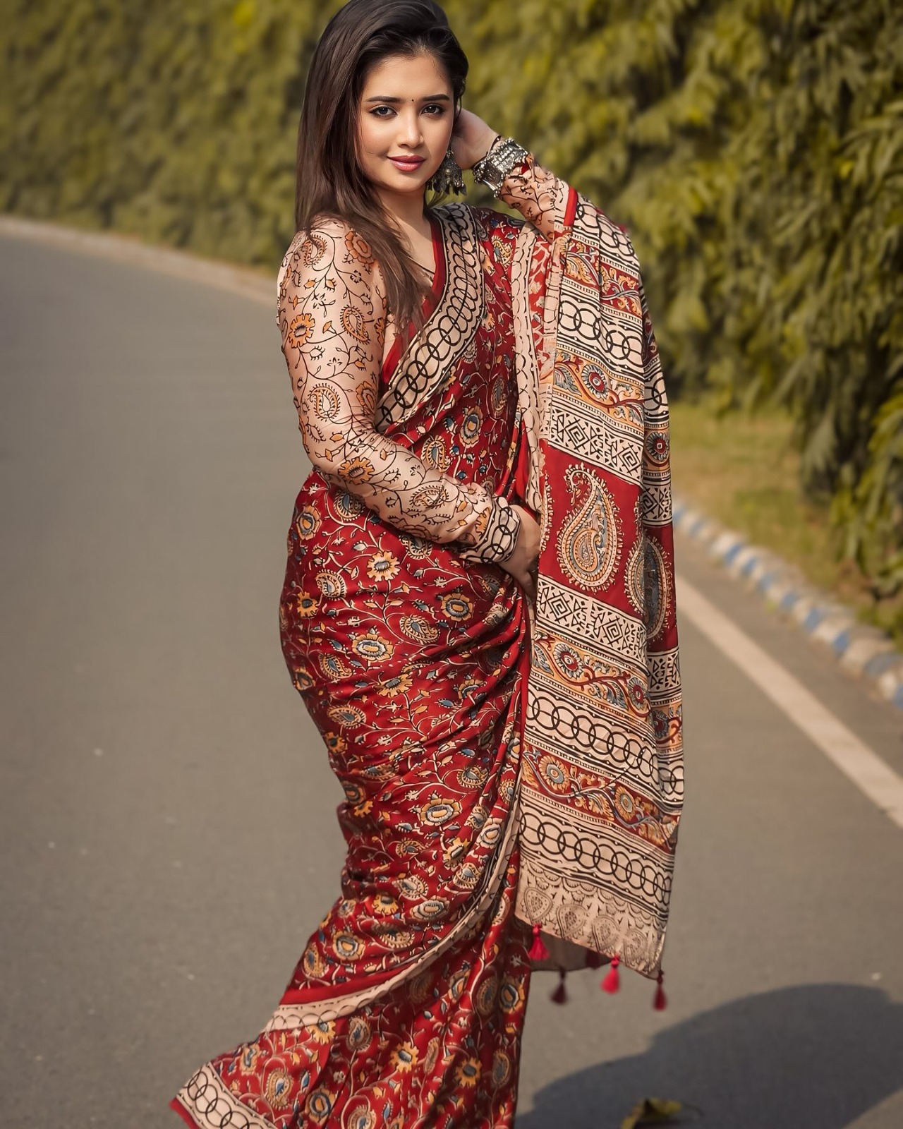 Soft Silk Saree with Blouse Piece_img_2