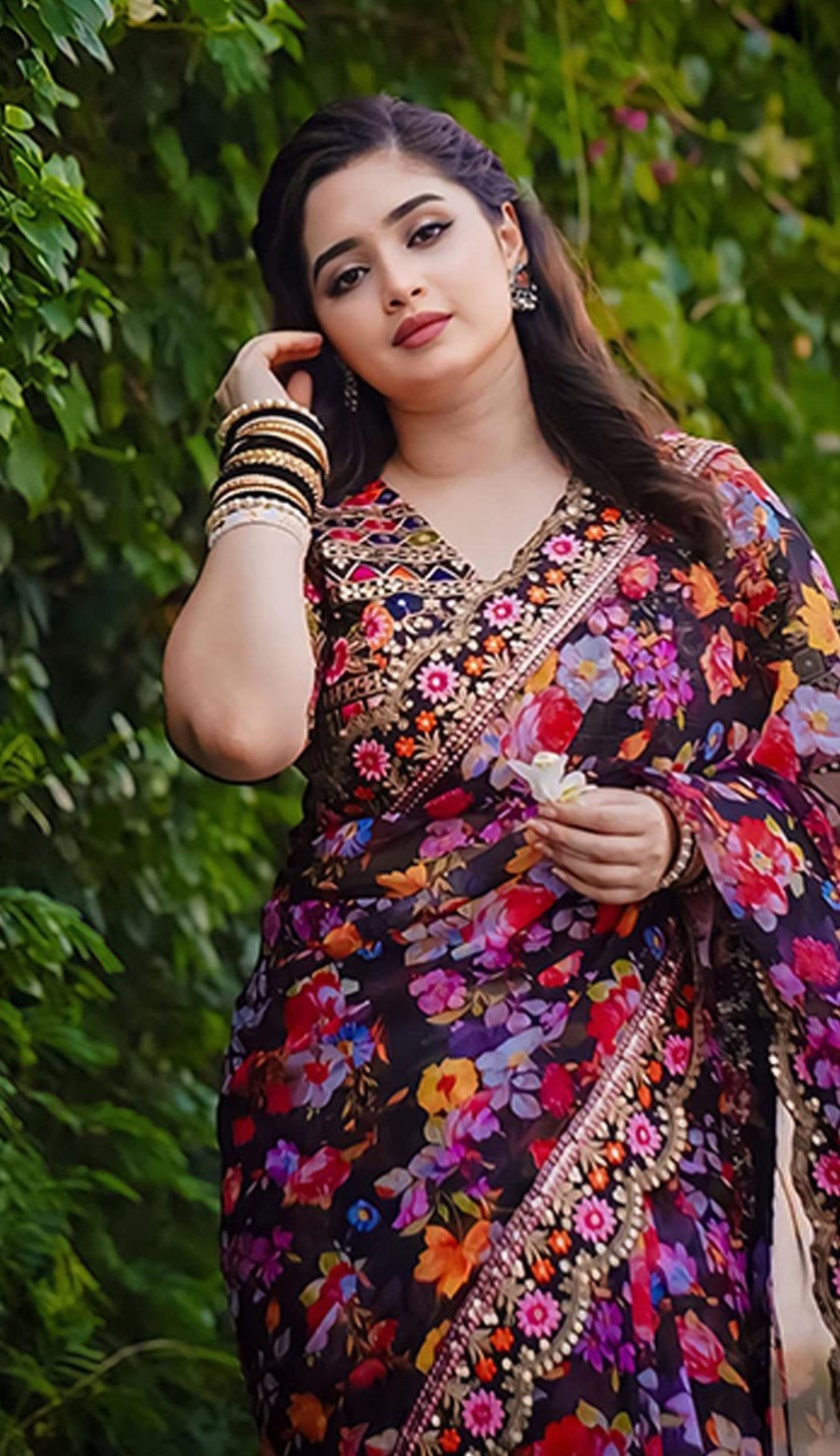 Digital Print Sharee with Blouse Piece_img_2