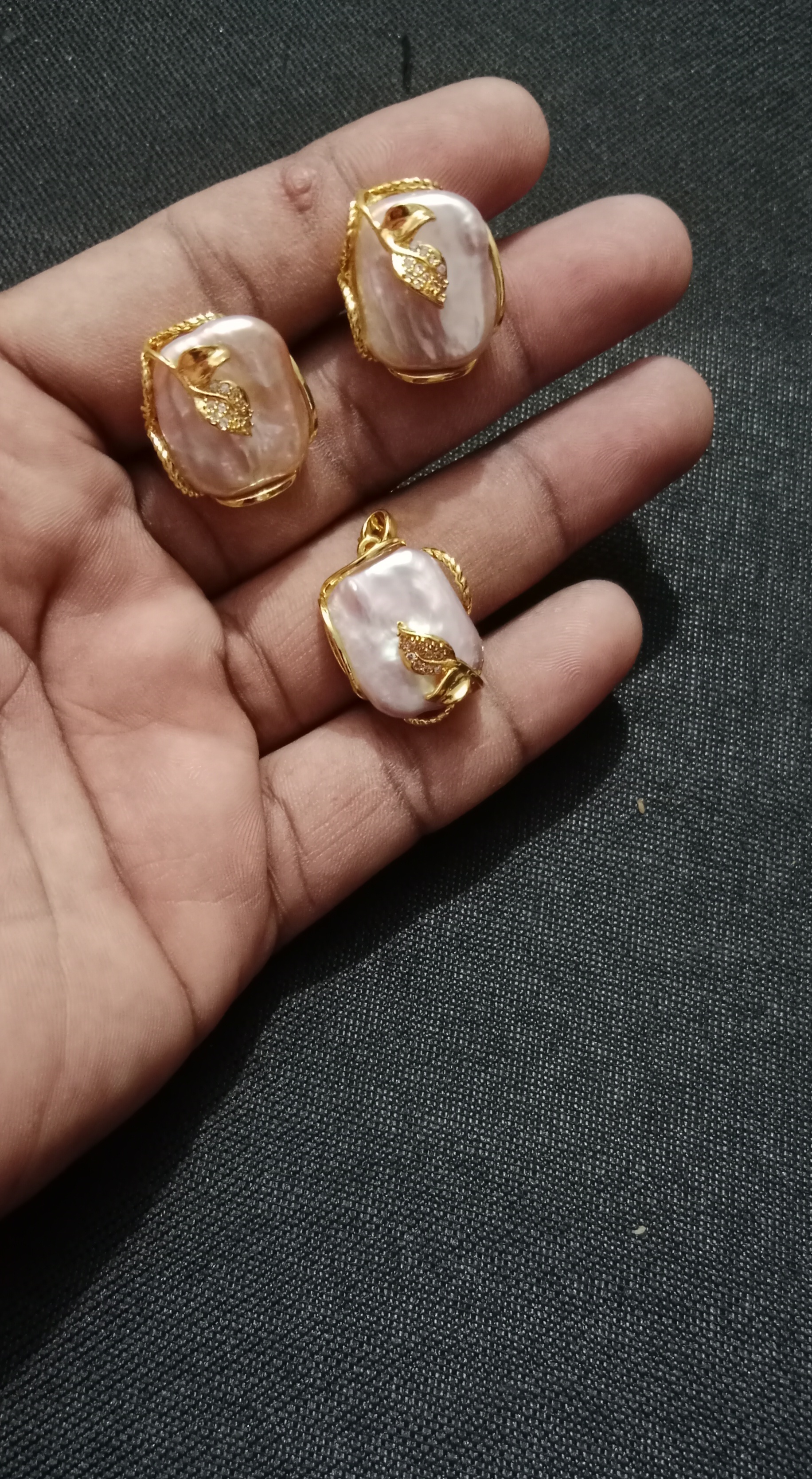 Mother Pearl Pendent set_img_2