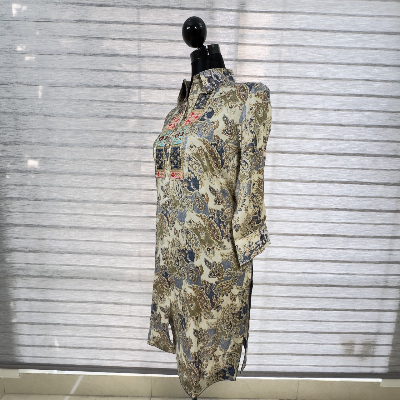 Boho-Chic Printed Tunic with Embroidered Details - Image 2