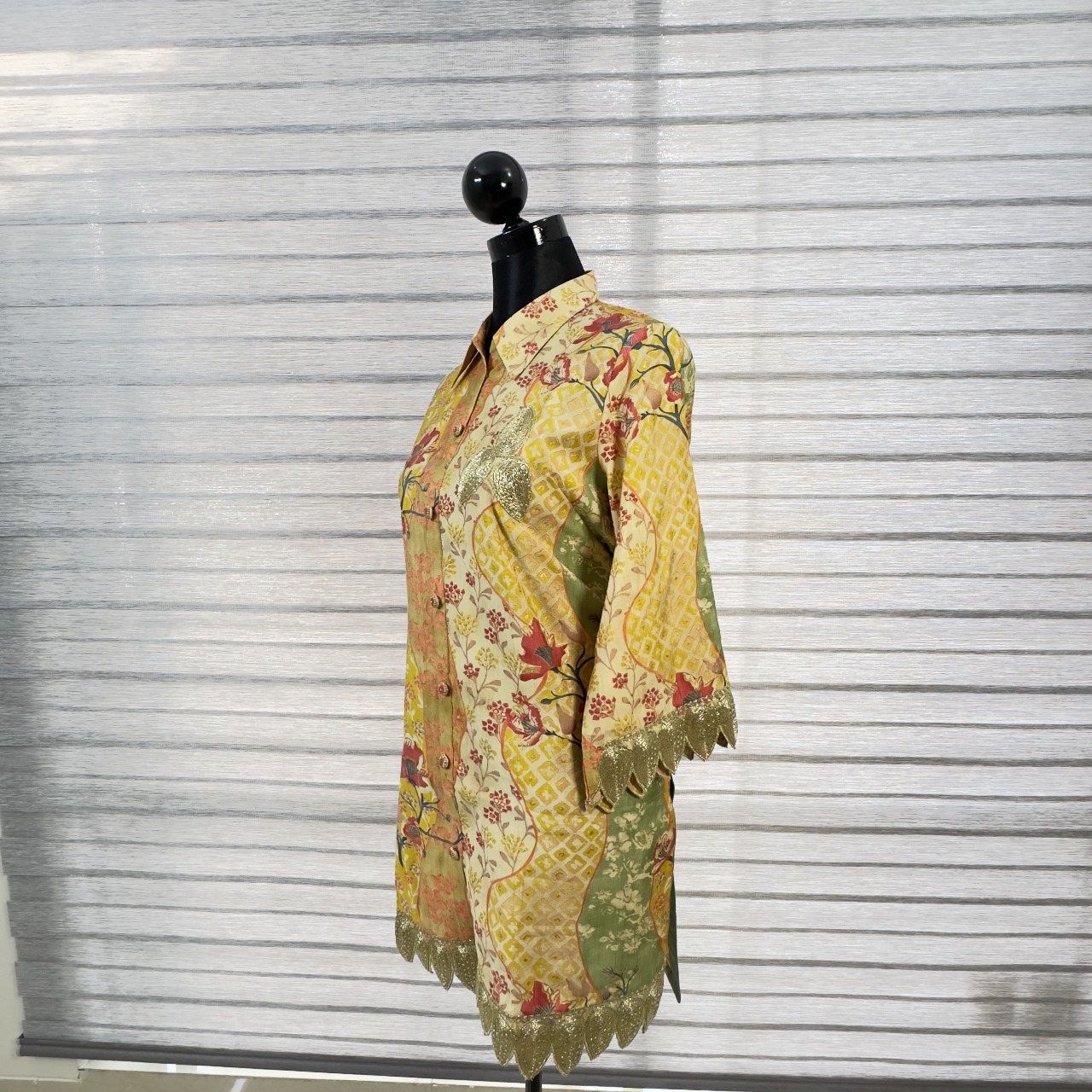 Women's Yellow Floral Lace-Trim Co-ord Set with Mandarin Collar - Image 3