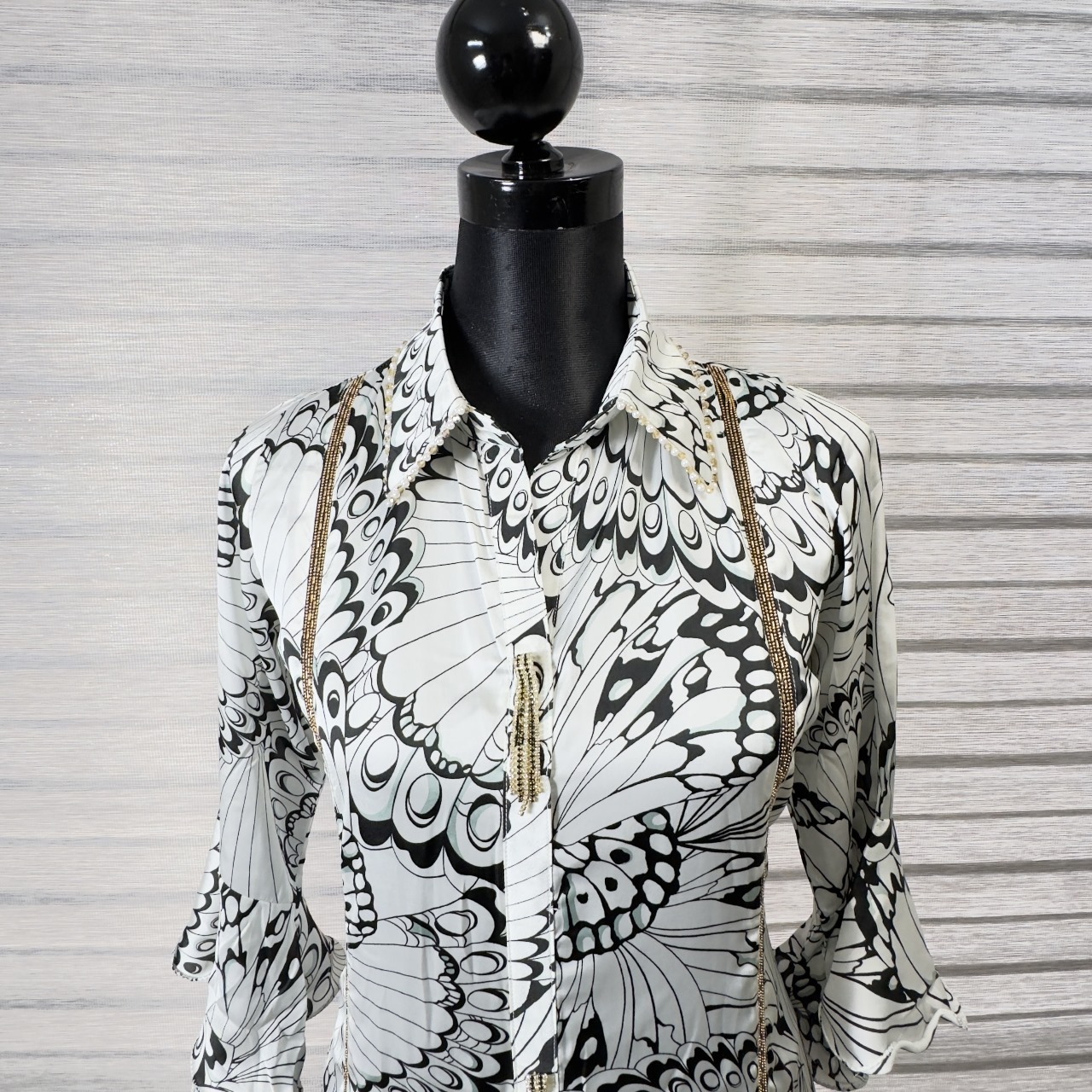 Women's Monochrome Feather Print Co-ord Set with Gold Zip Detailing - Image 2