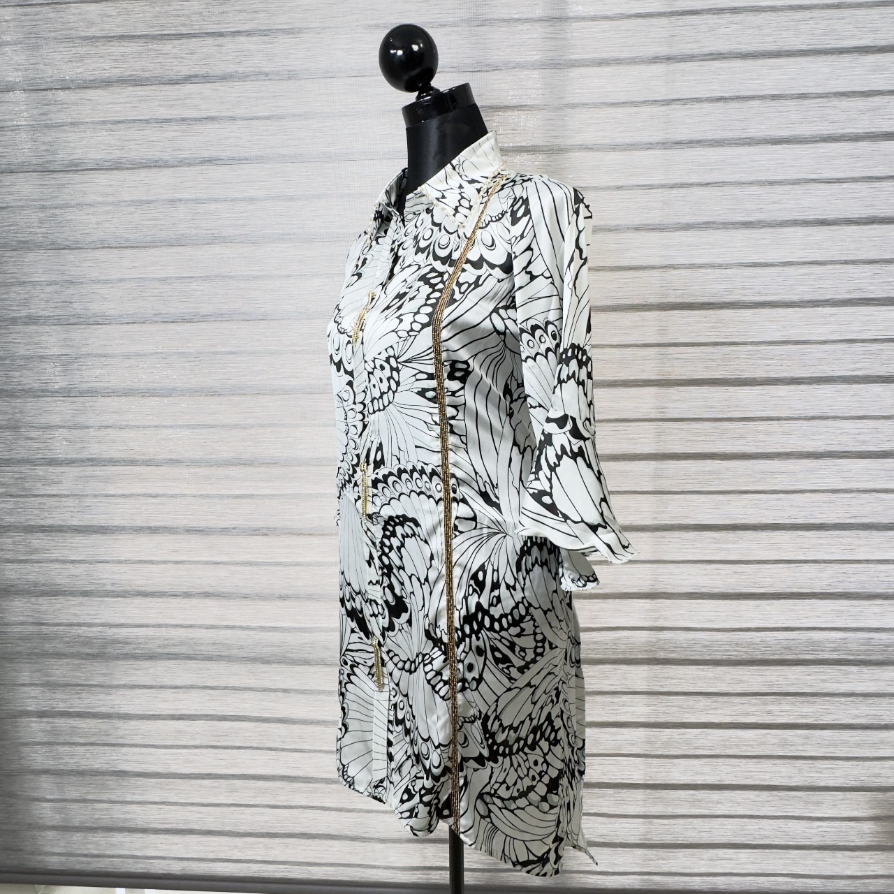 Women's Monochrome Feather Print Co-ord Set with Gold Zip Detailing - Image 3